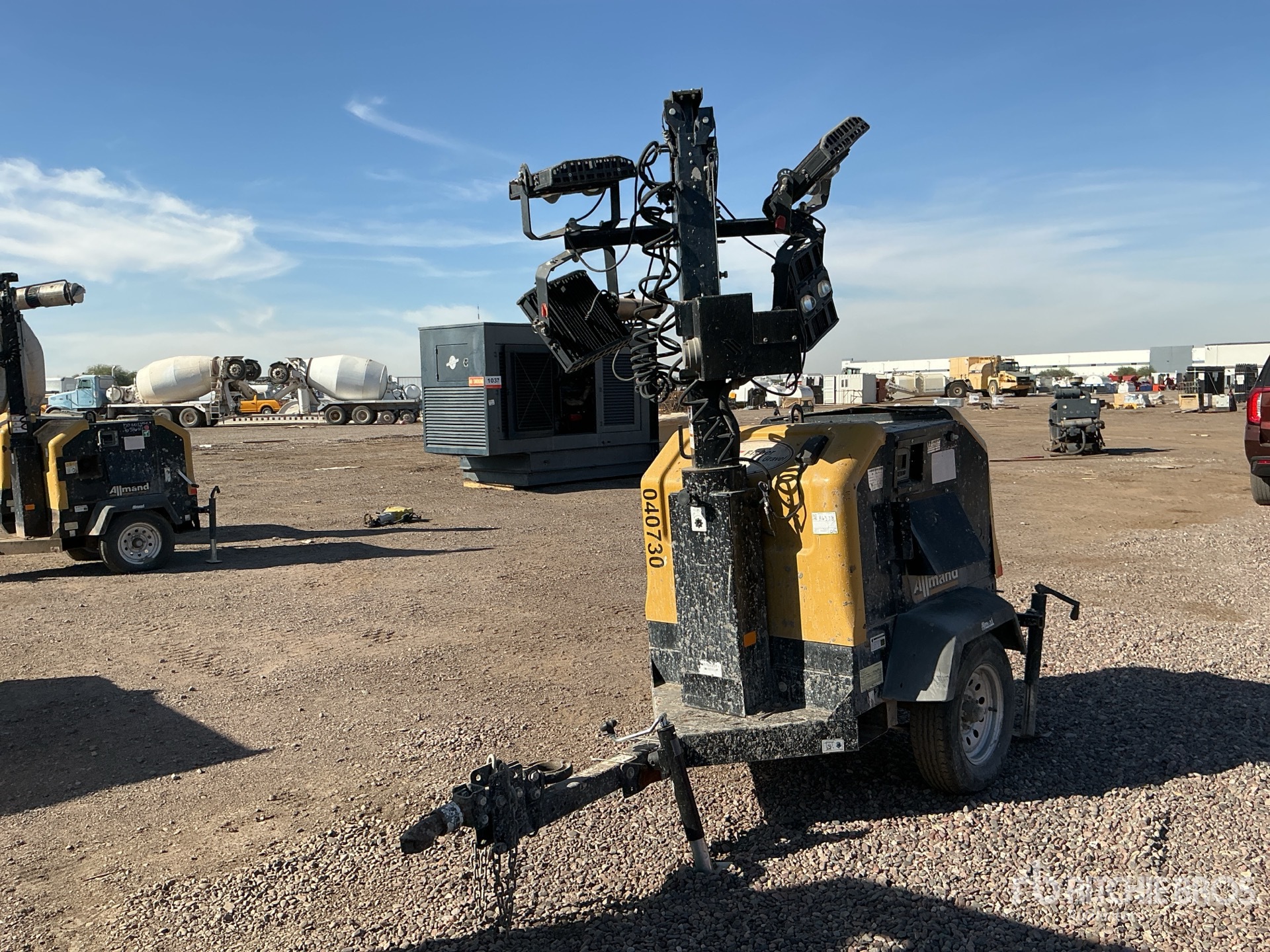 General Appearance with Bild, Ecke vorne links