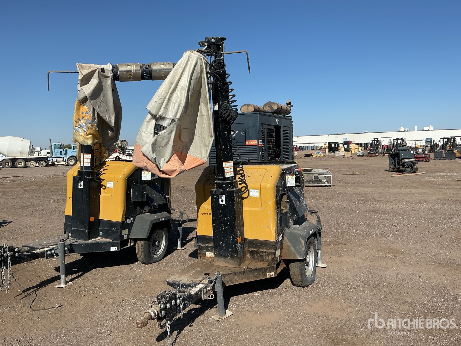 General Appearance with Bild, Ecke vorne links