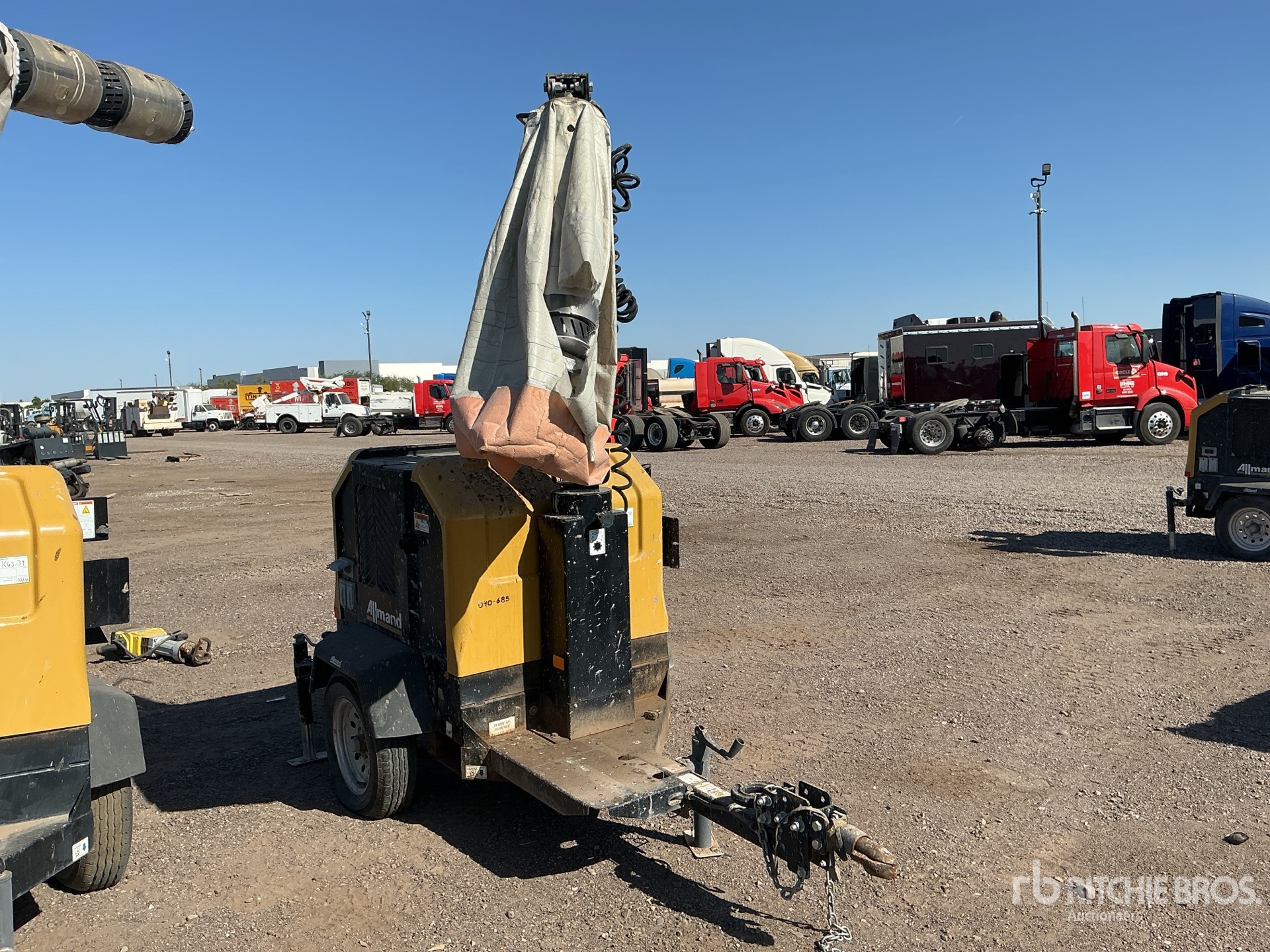 General Appearance with Bild, Ecke vorne rechts