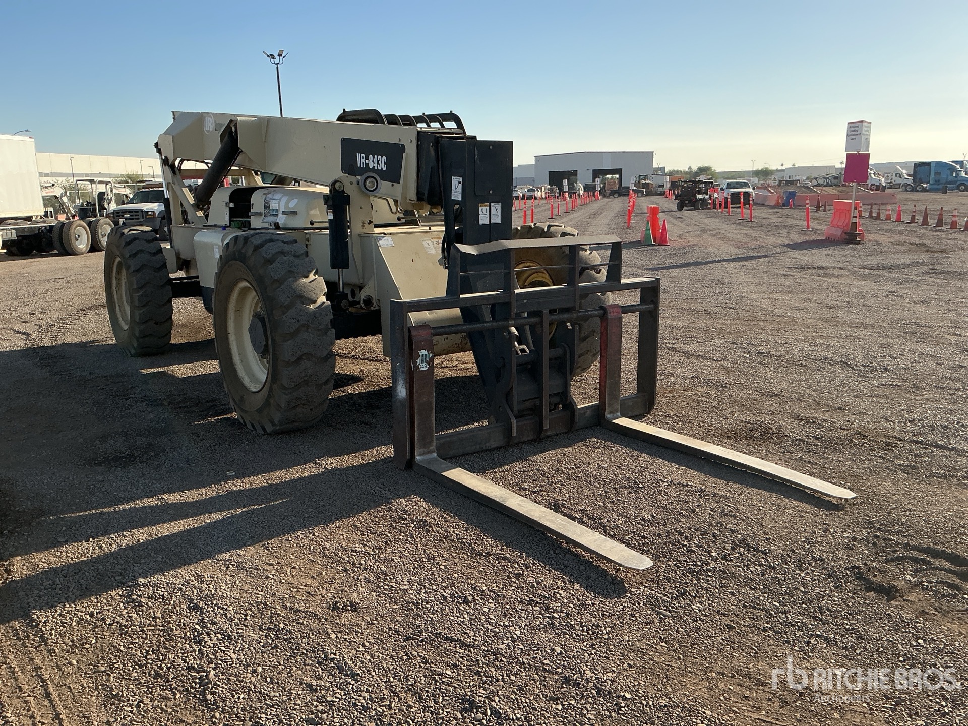 General Appearance with Picture, Right Front Corner