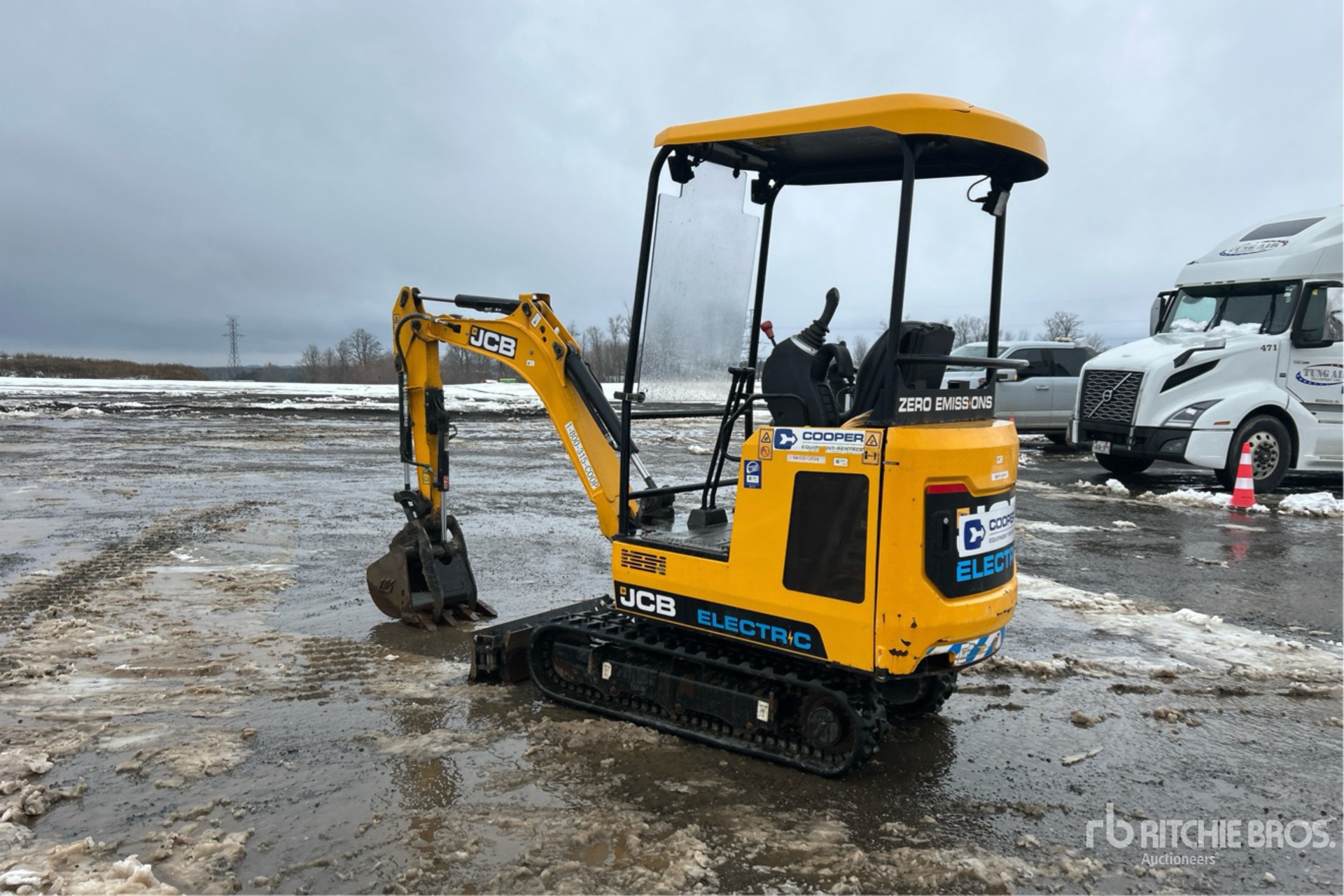 General Appearance with Picture, Left Rear Corner