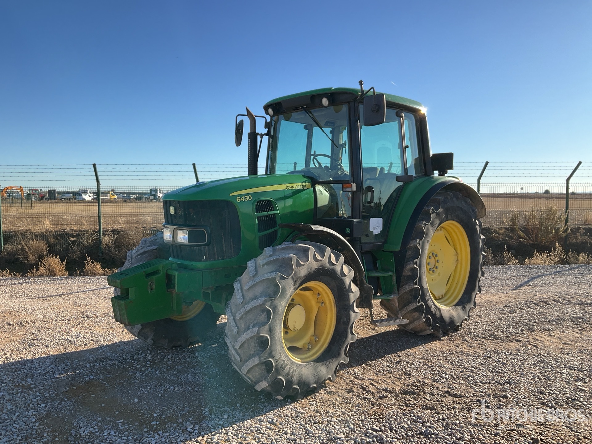 General Appearance with Bild, Ecke vorne links