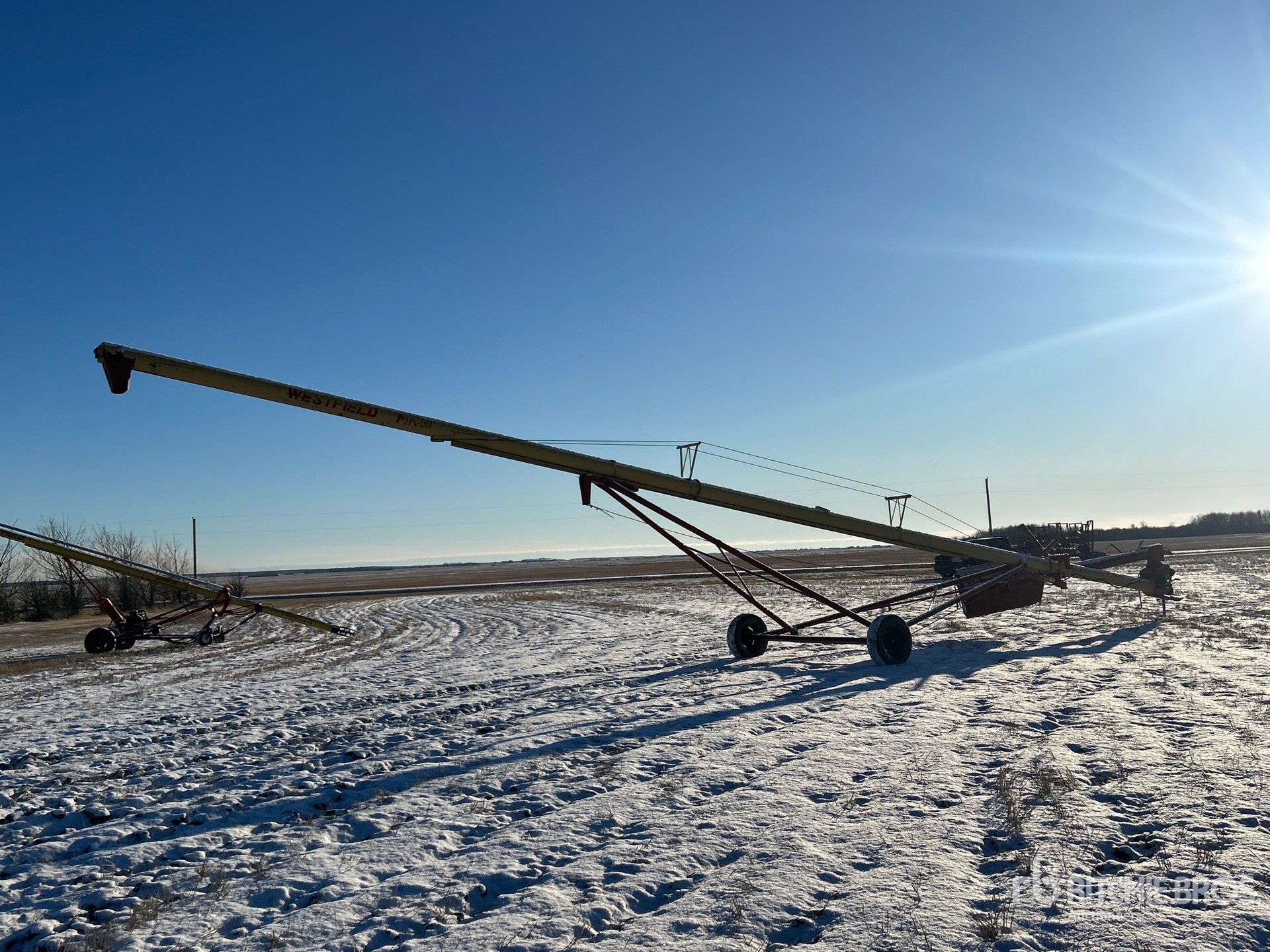 General Appearance with Foto, angolo anteriore sinistro