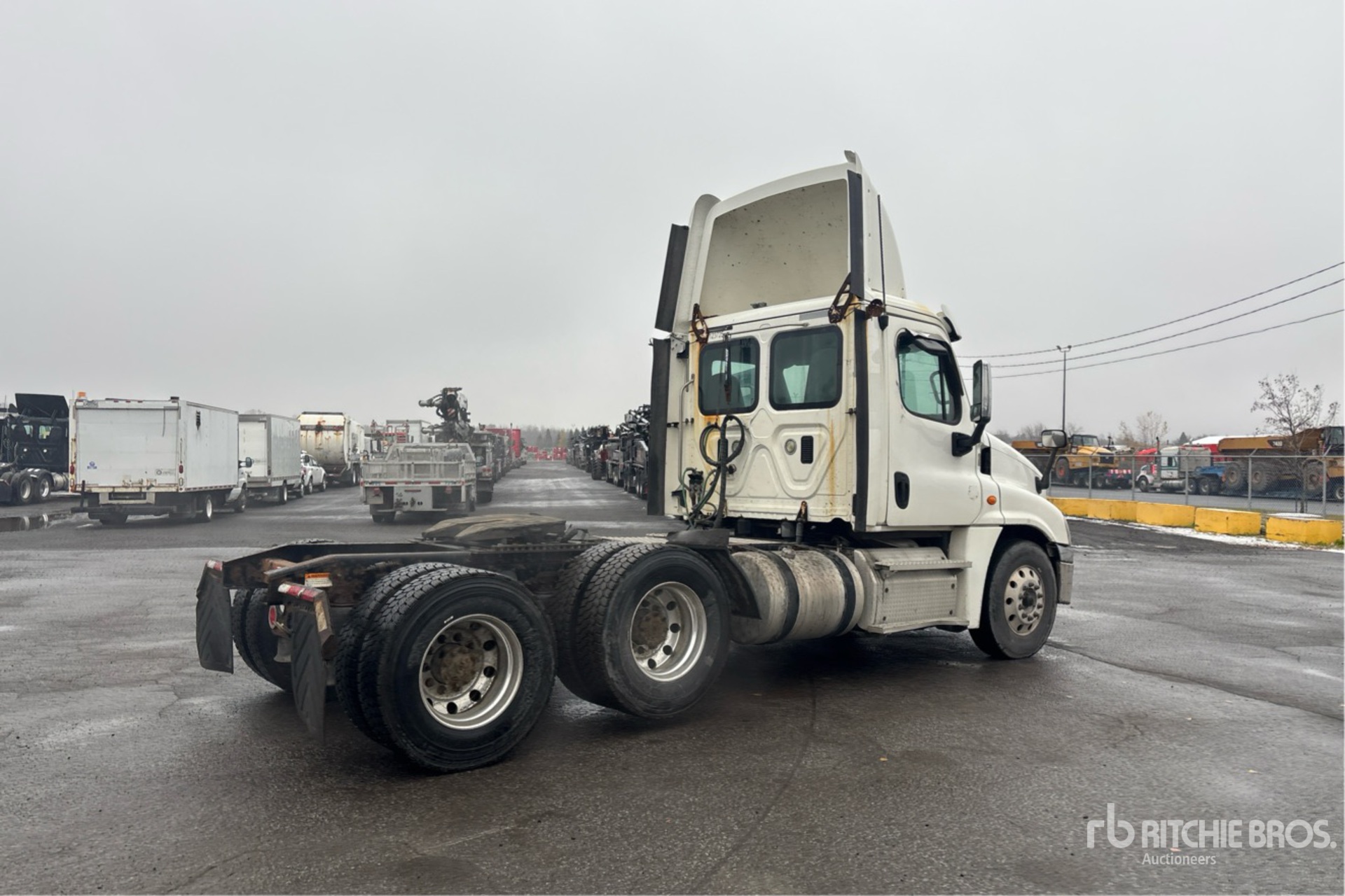 General Appearance with Image, coin arrière droit