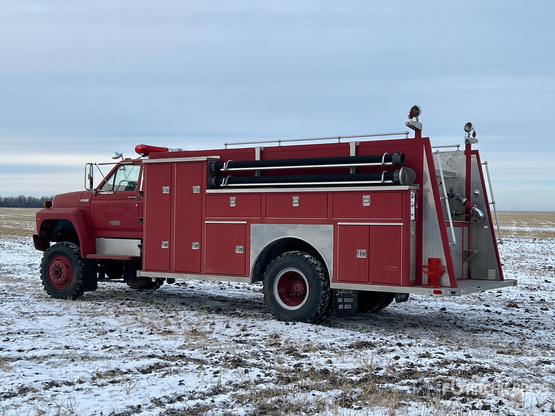 General Appearance with Picture, Left Rear Corner