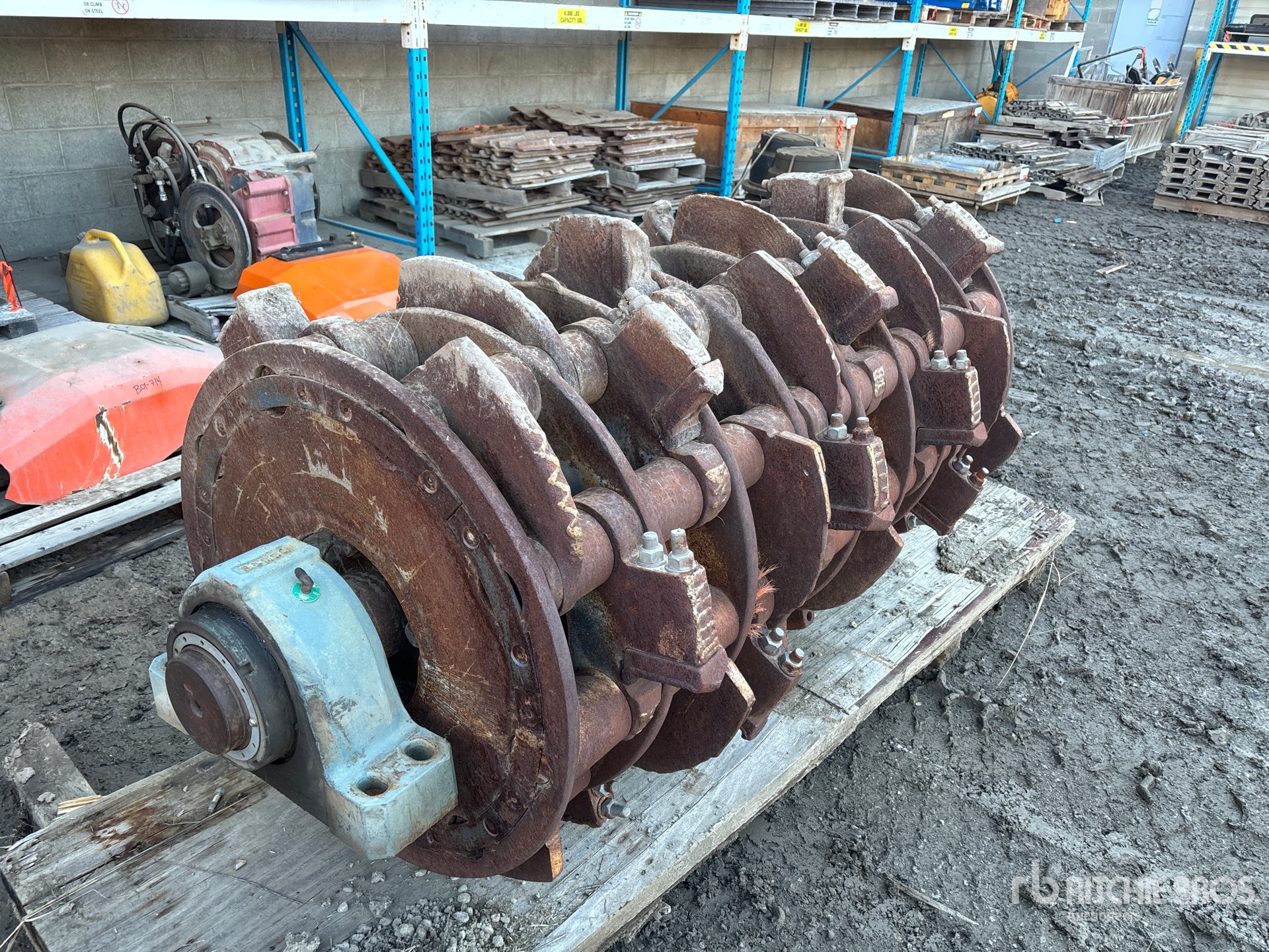 General Appearance with Bild, Ecke vorne rechts