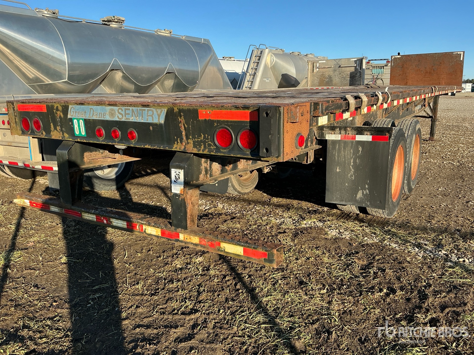 Aspect général with Image, coin arrière droit