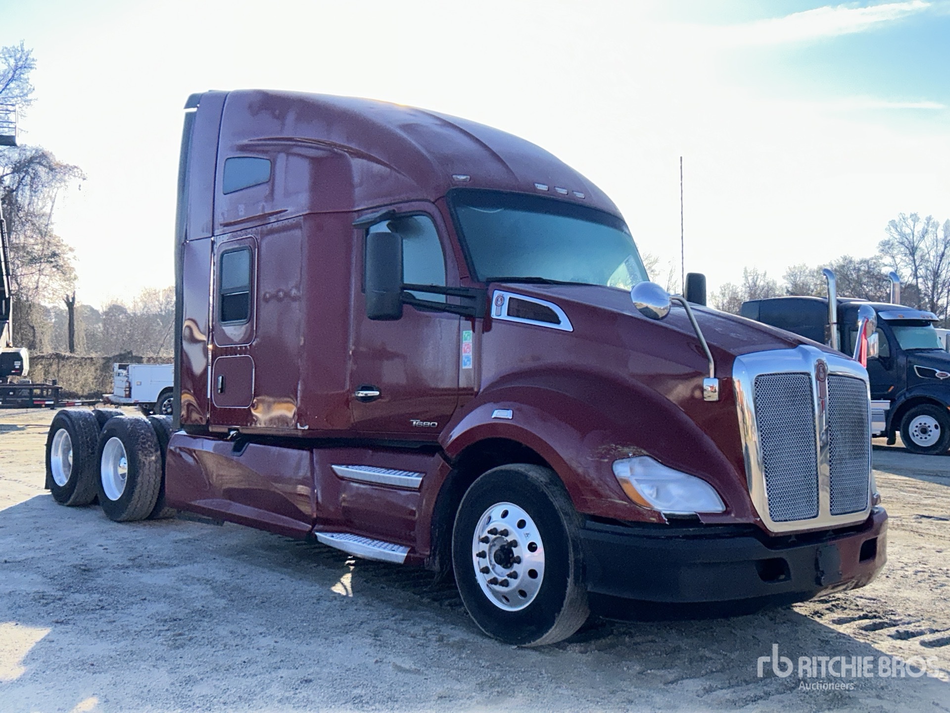 General Appearance with Picture, Right Front Corner