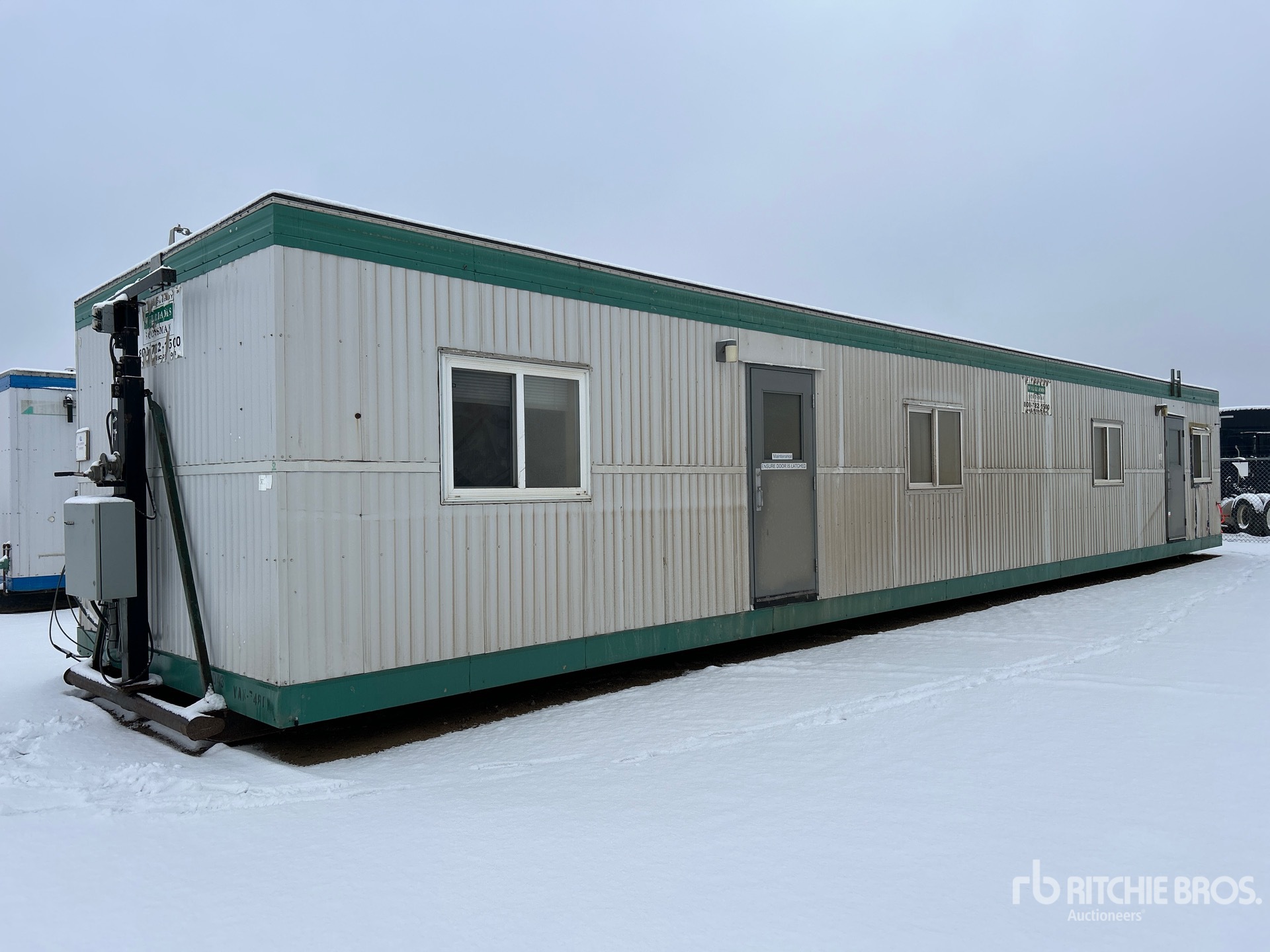 Aspect général with Image, coin avant gauche