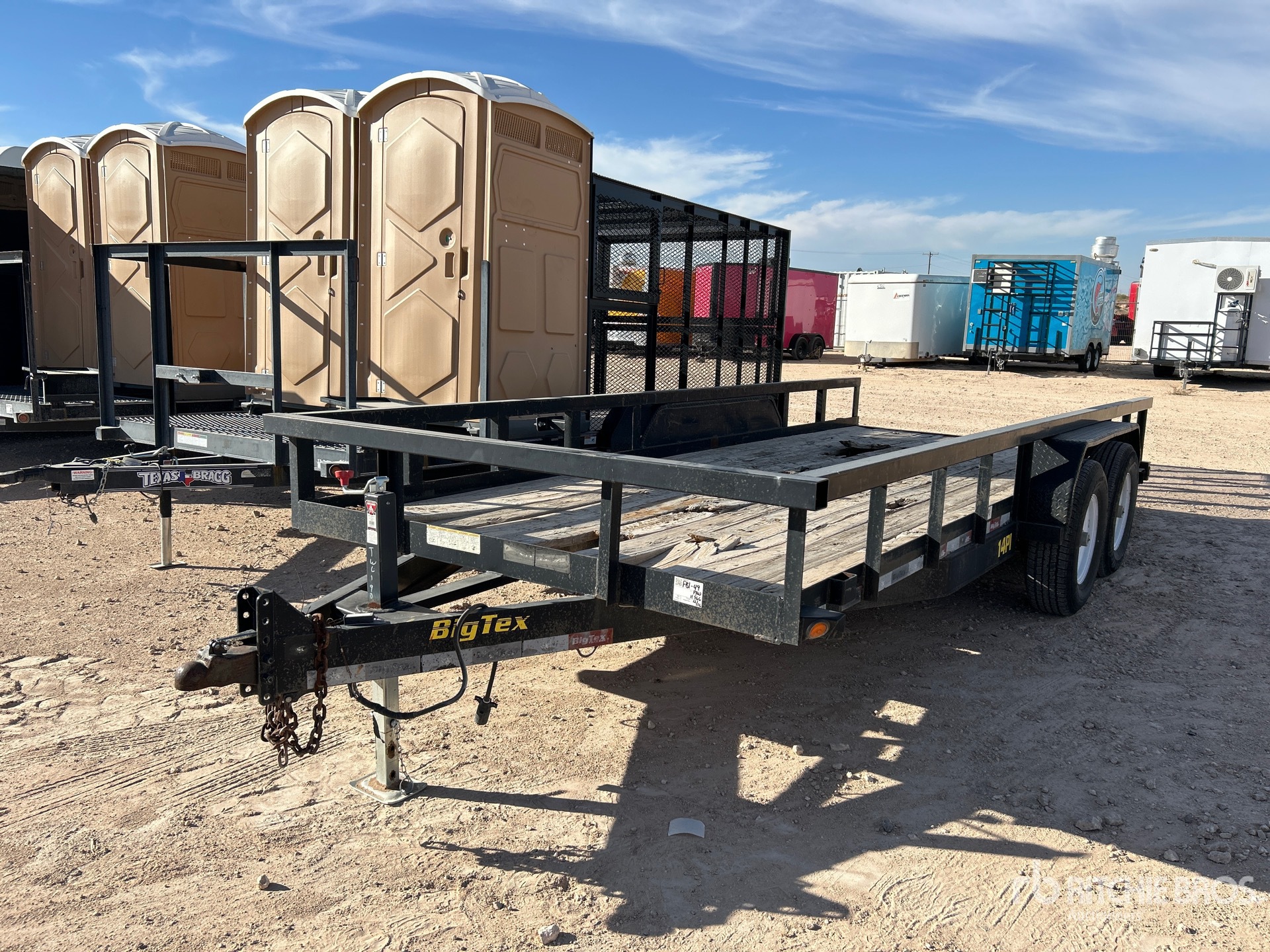 General Appearance with Featured Photo