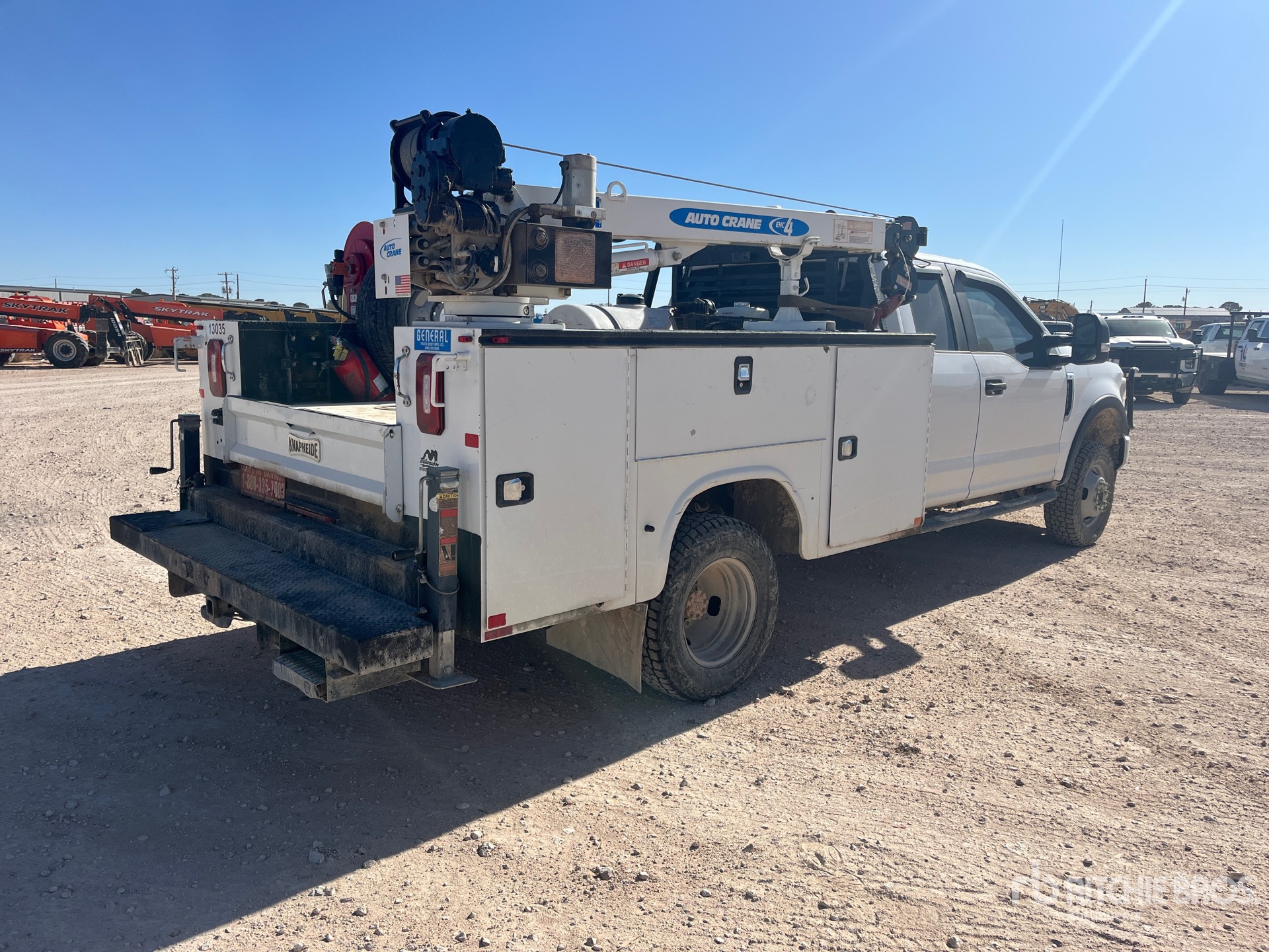 General Appearance with Picture, Right Rear Corner