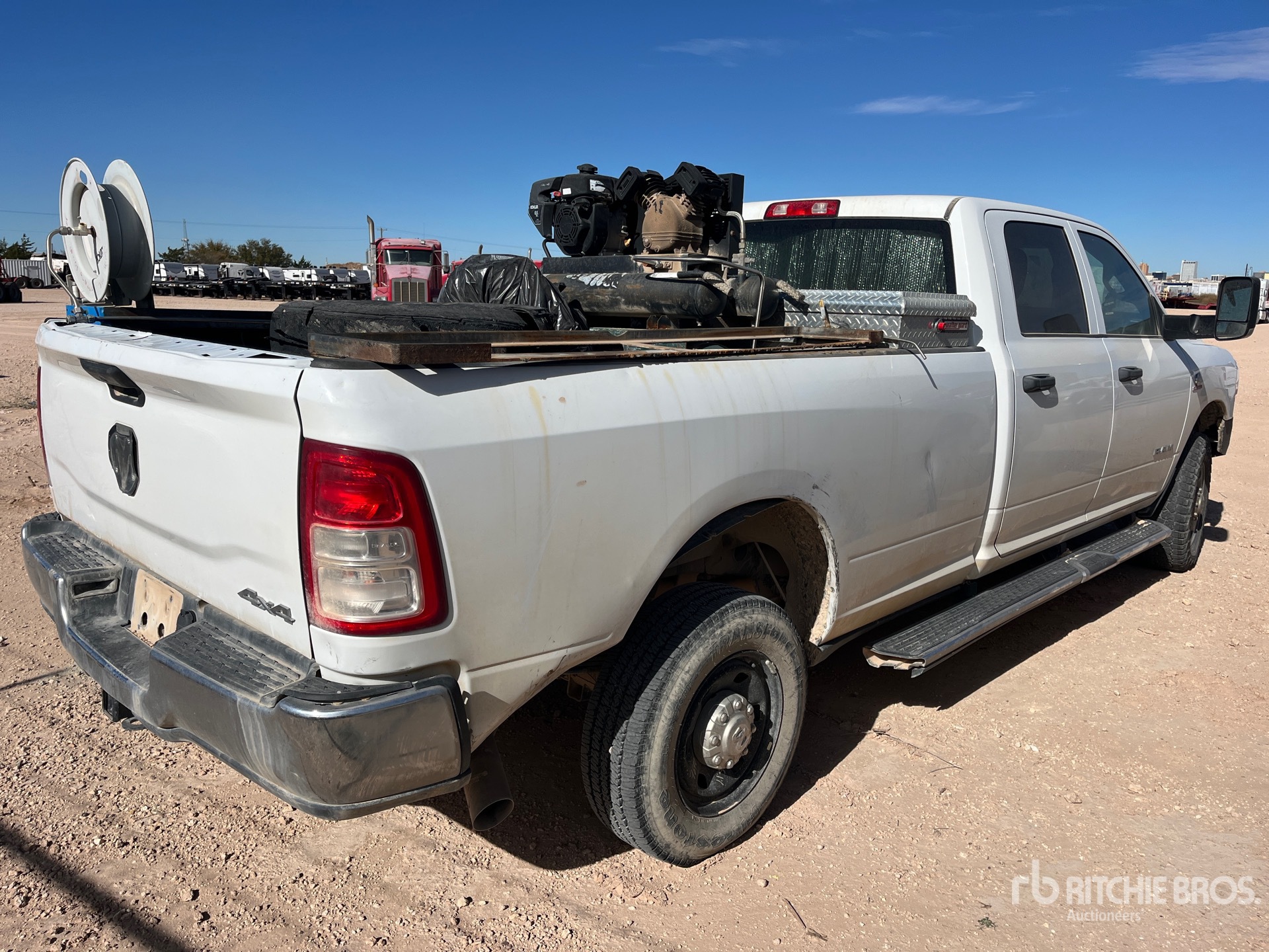 General Appearance with Picture, Right Rear Corner