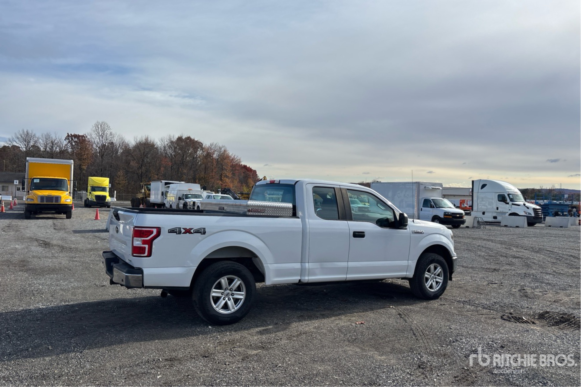 General Appearance with Zdjęcie, prawy dolny róg