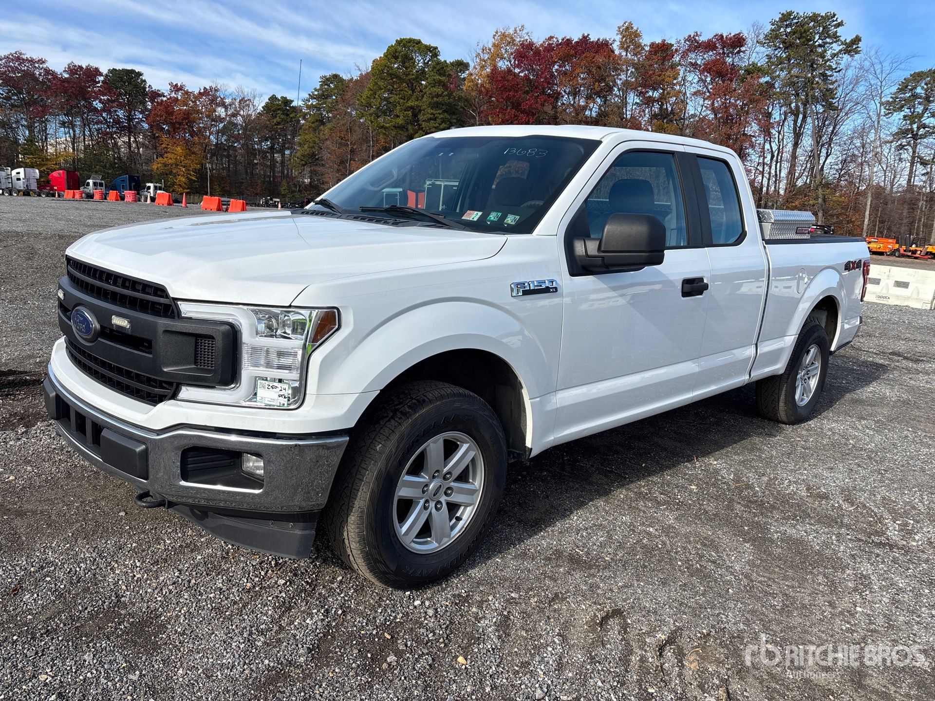 General Appearance with Bild, Ecke vorne links