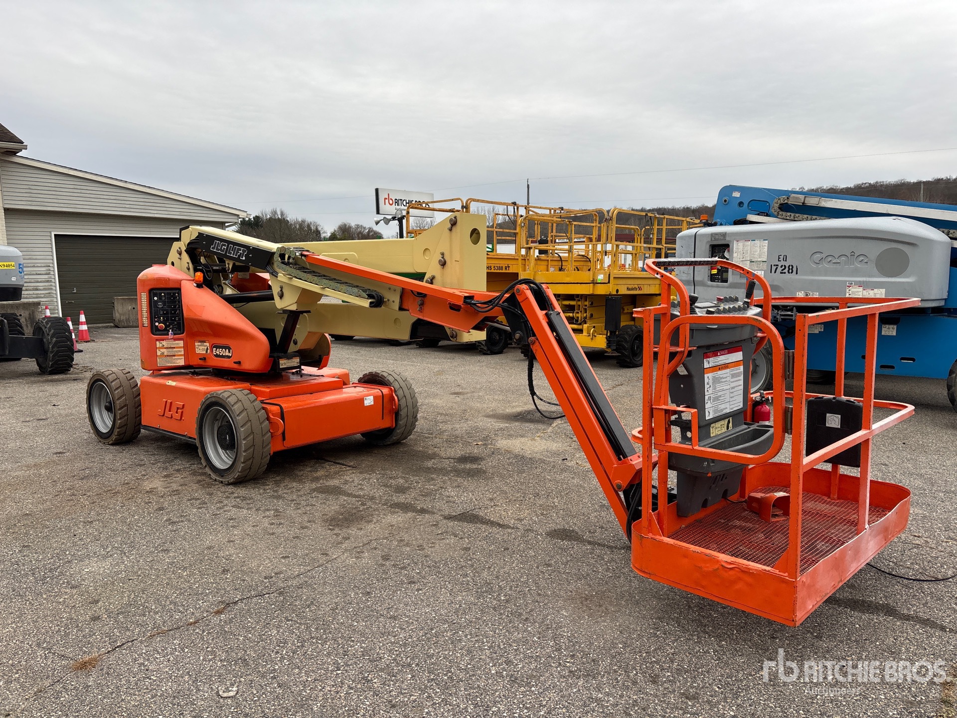 General Appearance with Picture, Right Front Corner