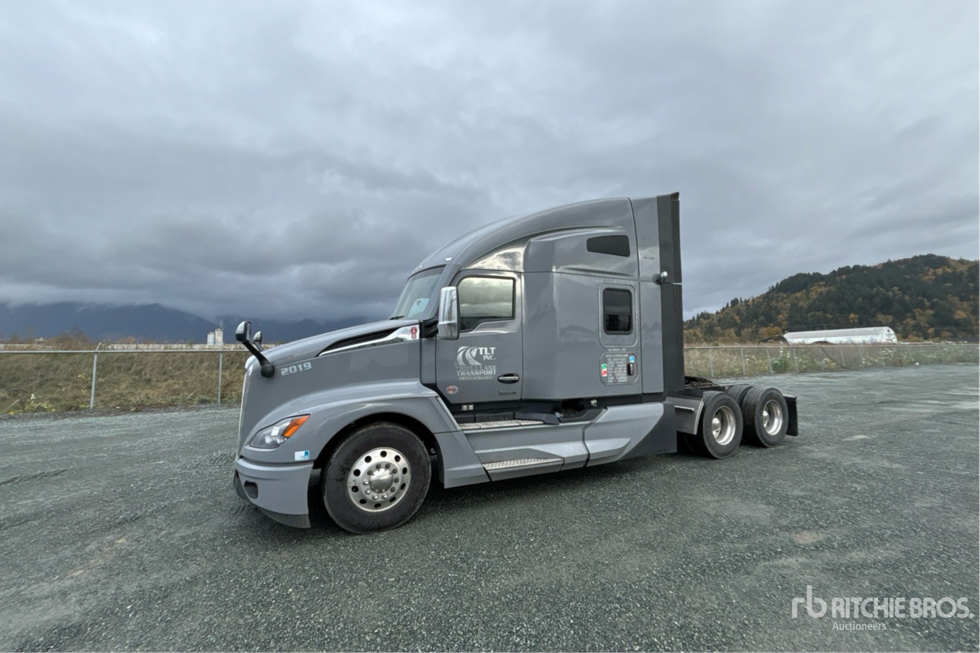 General Appearance with Picture, Left Front Corner