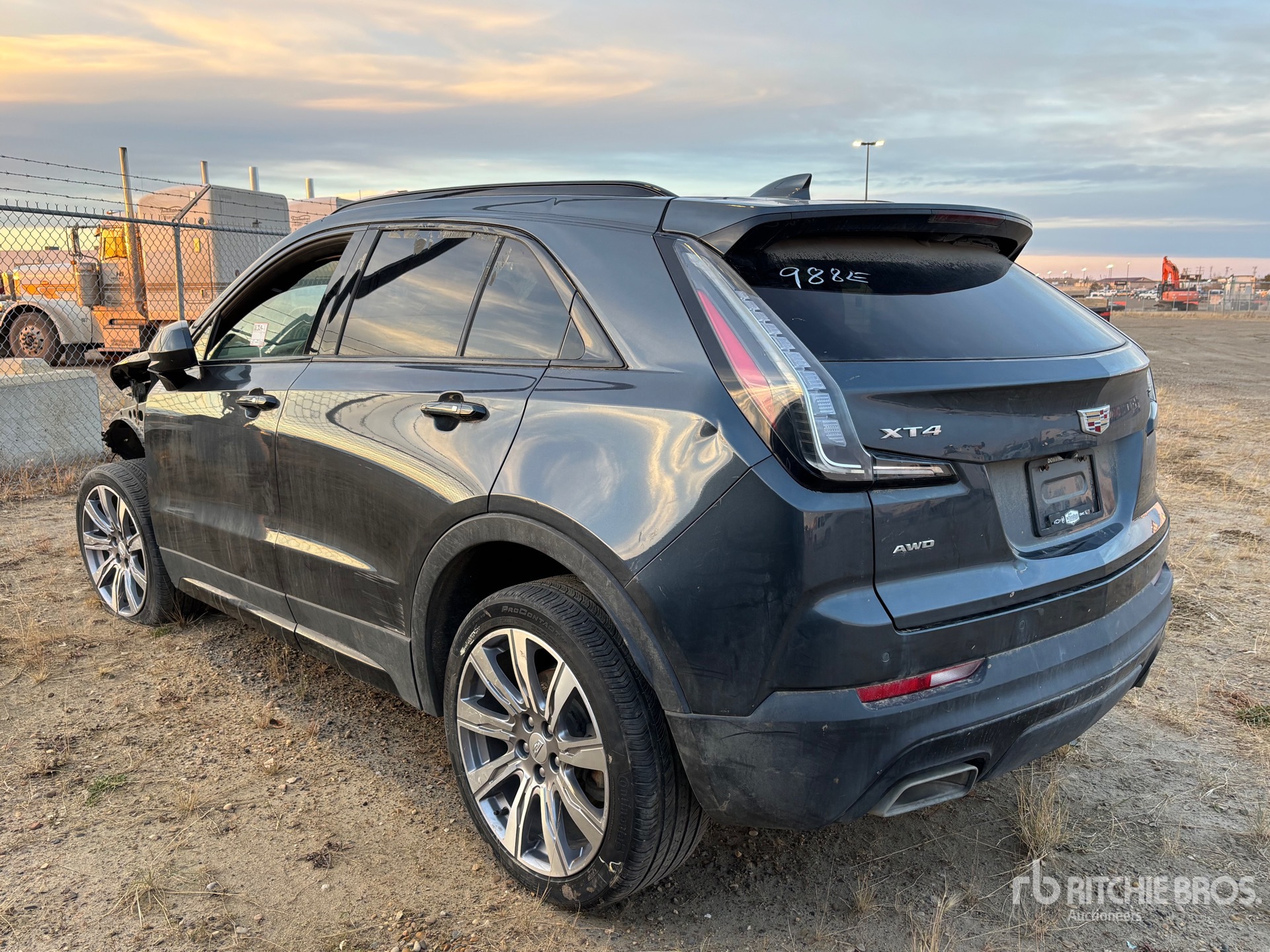 General Appearance with Bild, Ecke hinten links