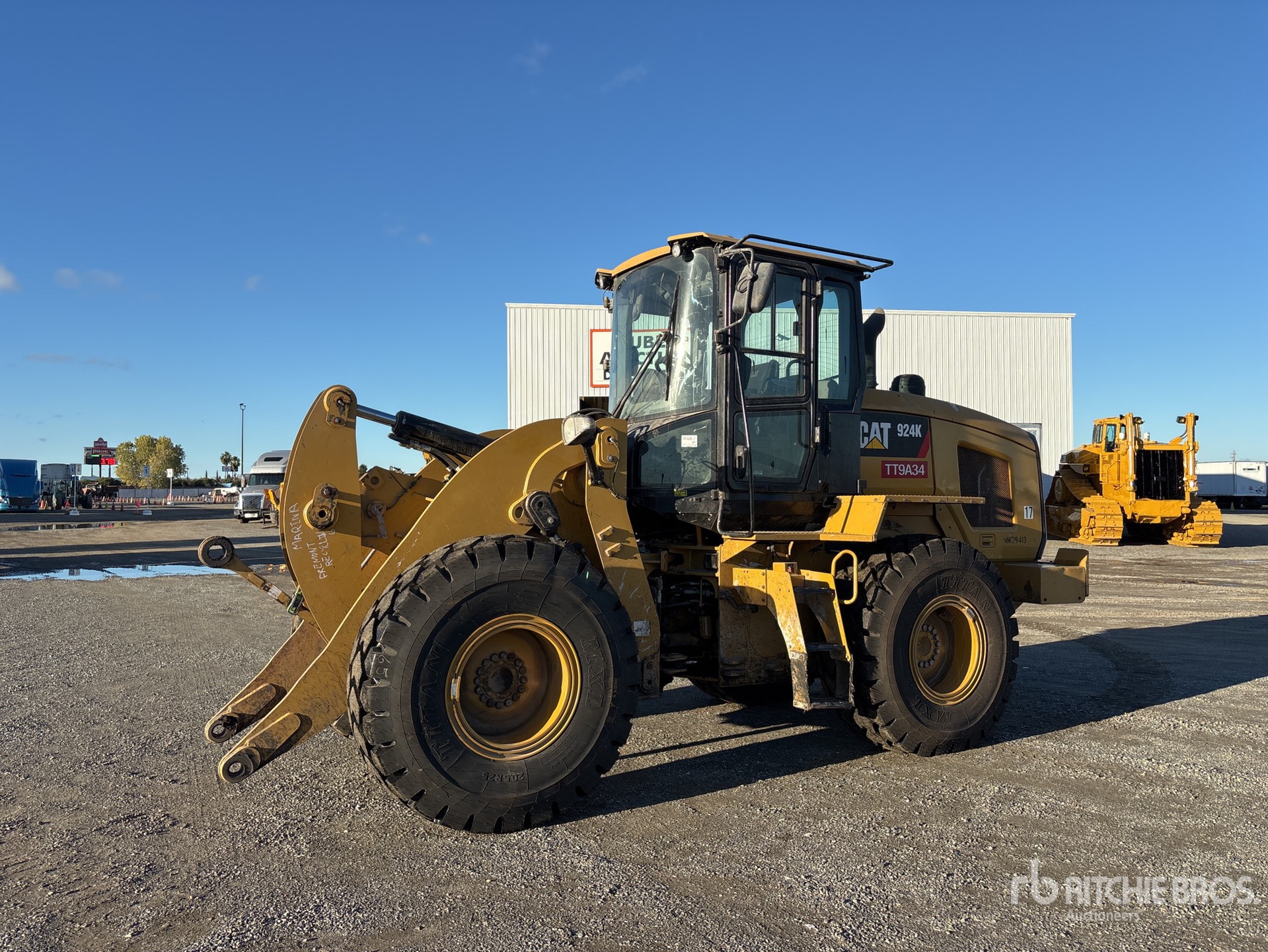 General Appearance with Featured Photo