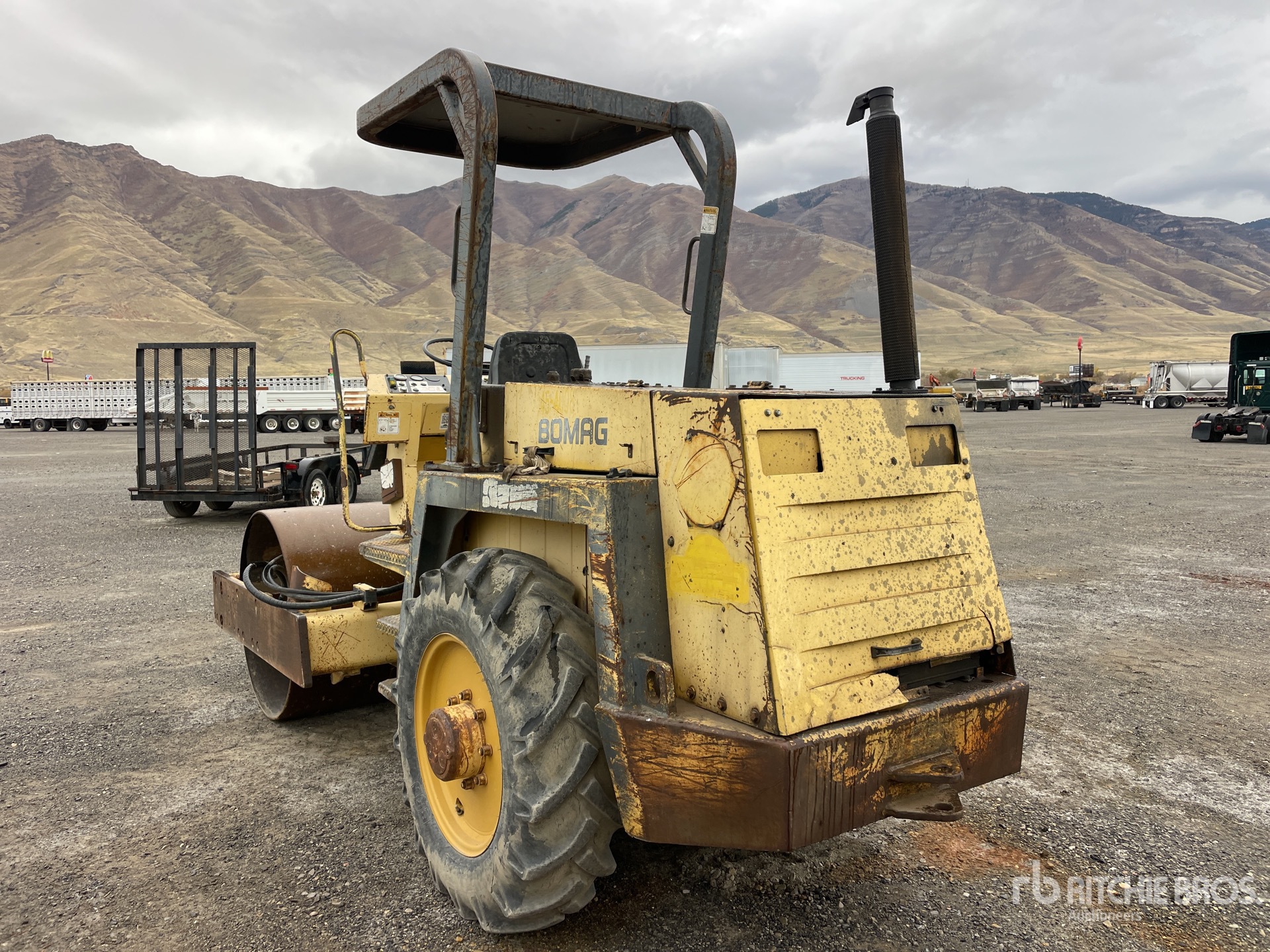 General Appearance with Picture, Left Rear Corner