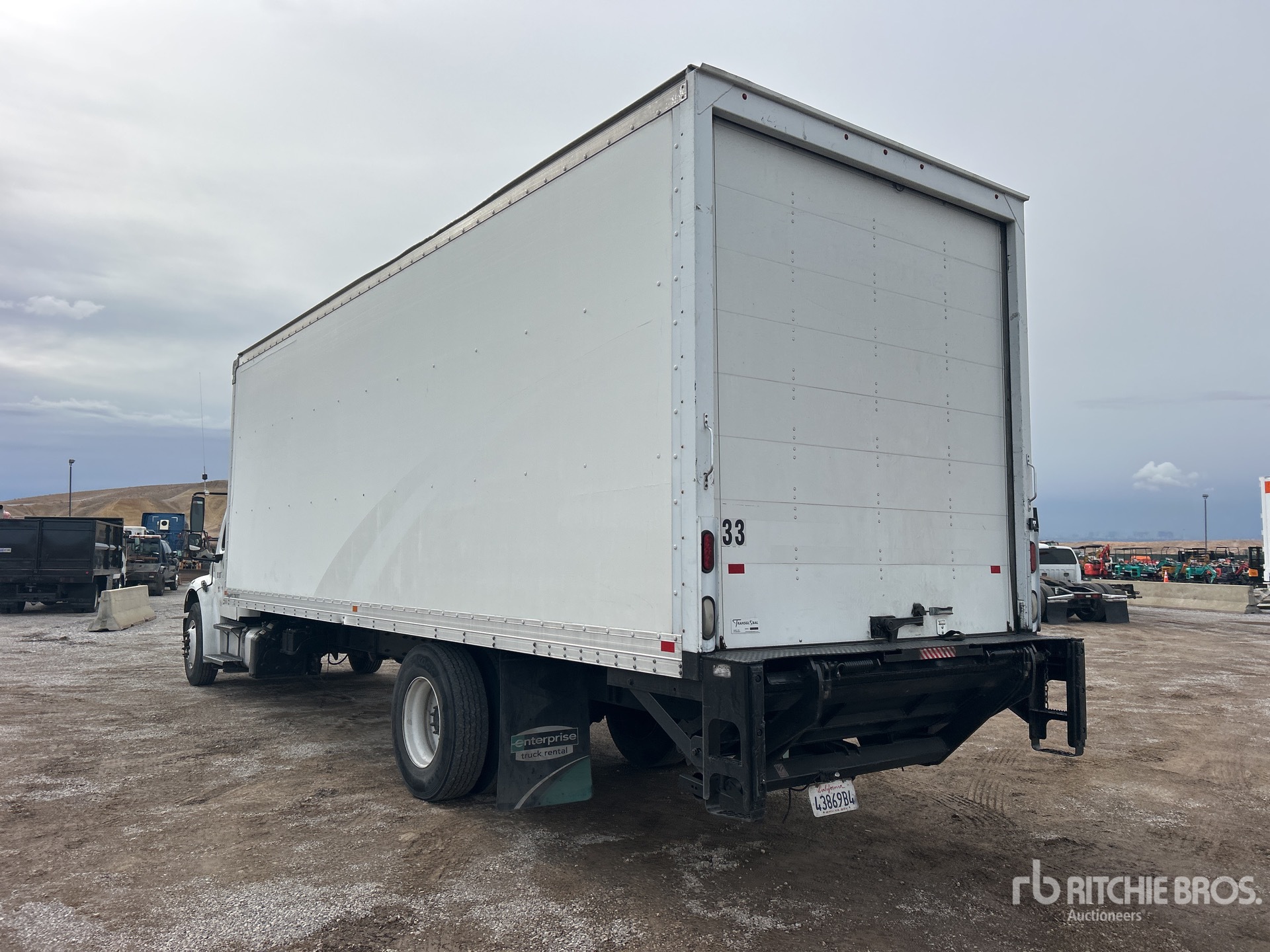 General Appearance with Foto, angolo posteriore sinistro