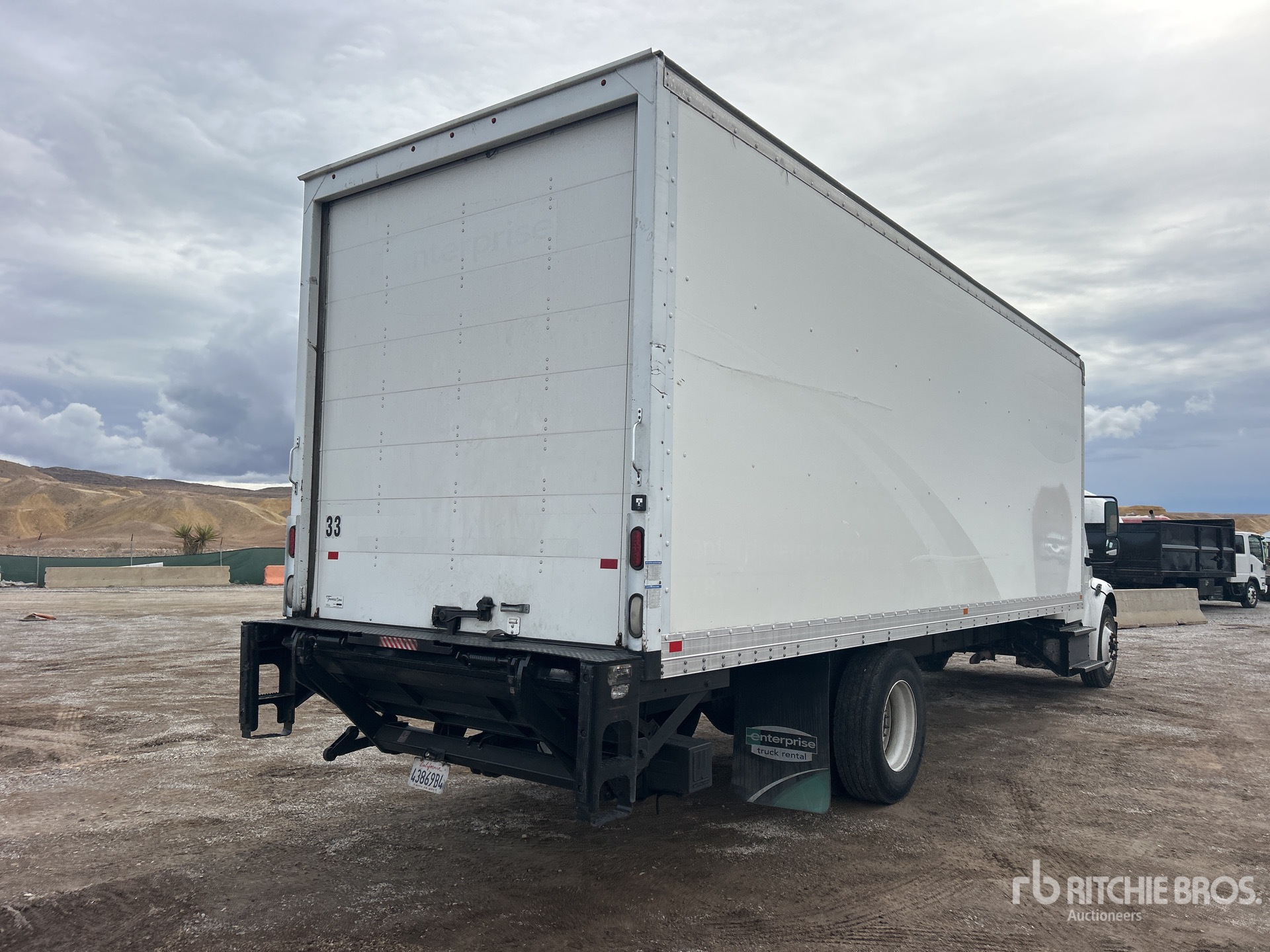 General Appearance with Foto, angolo anteriore sinistro