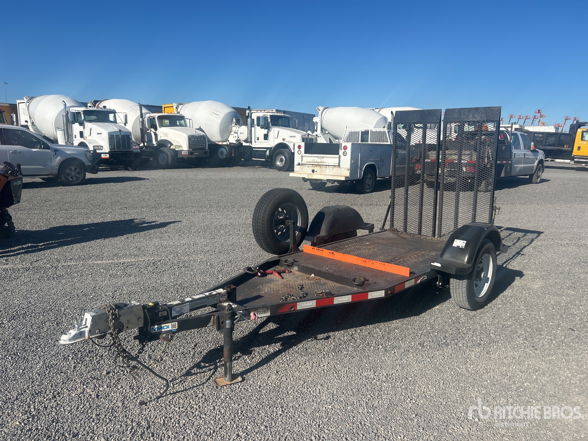 General Appearance with Bild, Ecke vorne links