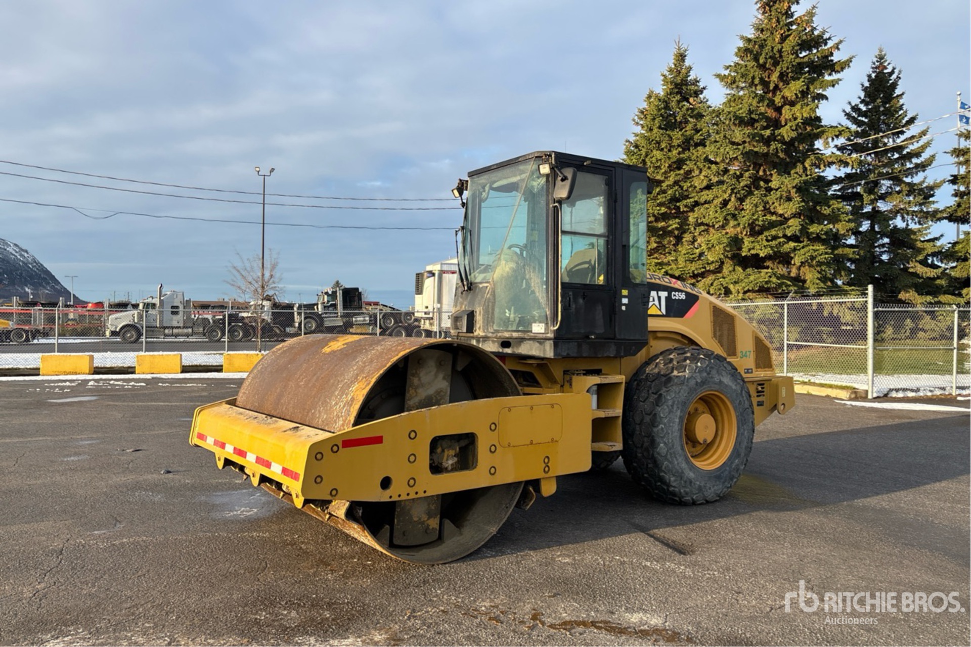 General Appearance with Image, coin avant gauche