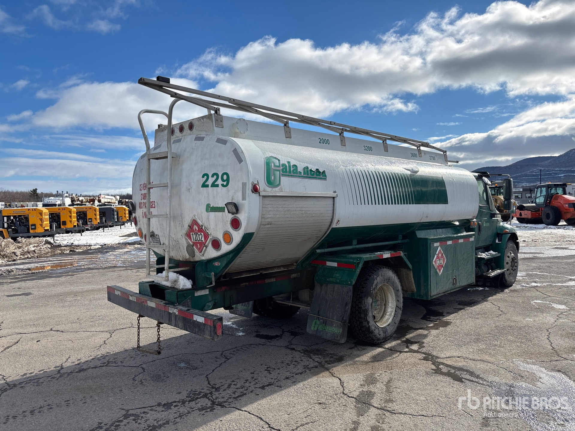 General Appearance with Image, coin arrière droit