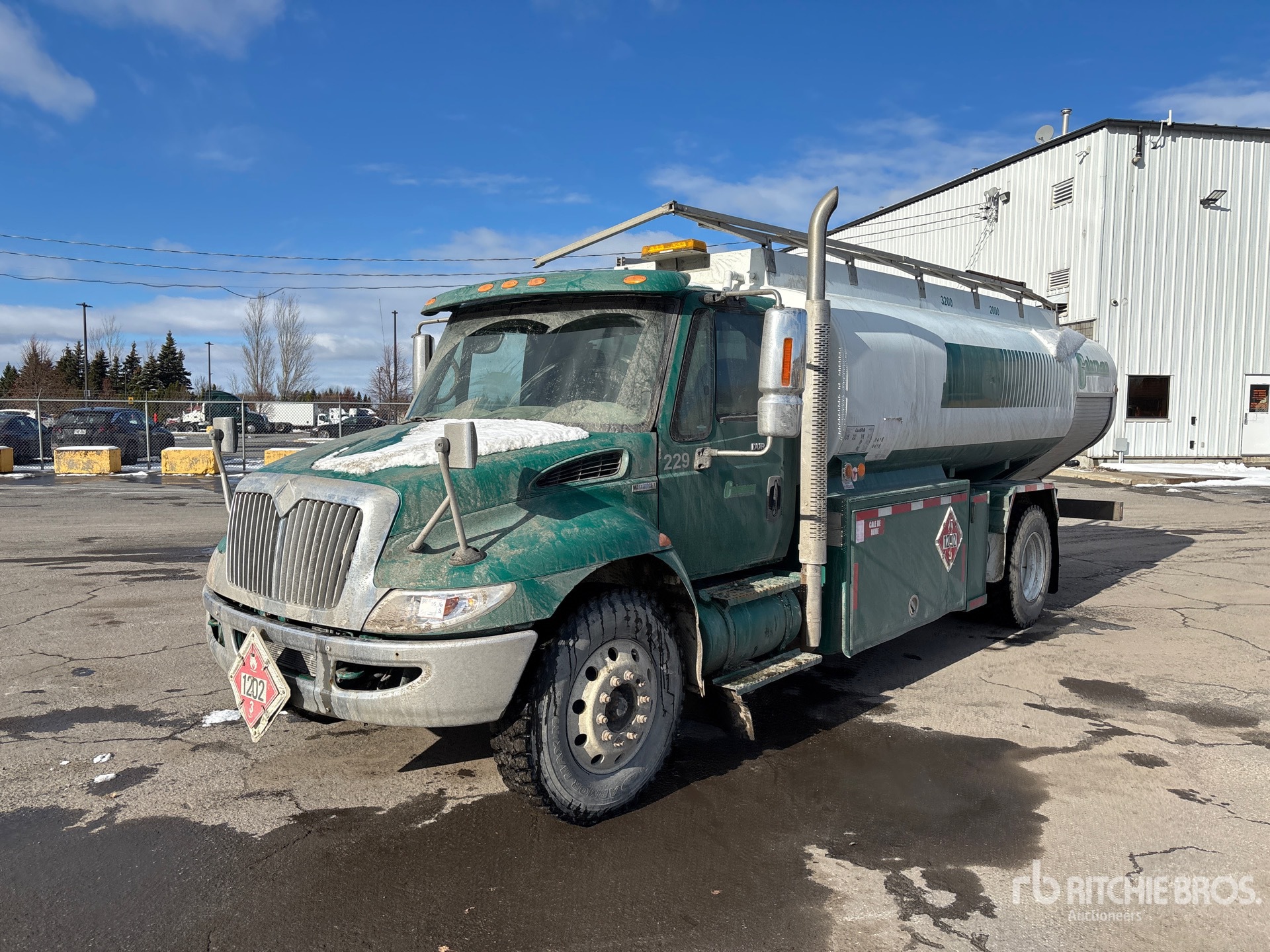 General Appearance with Image, coin avant gauche