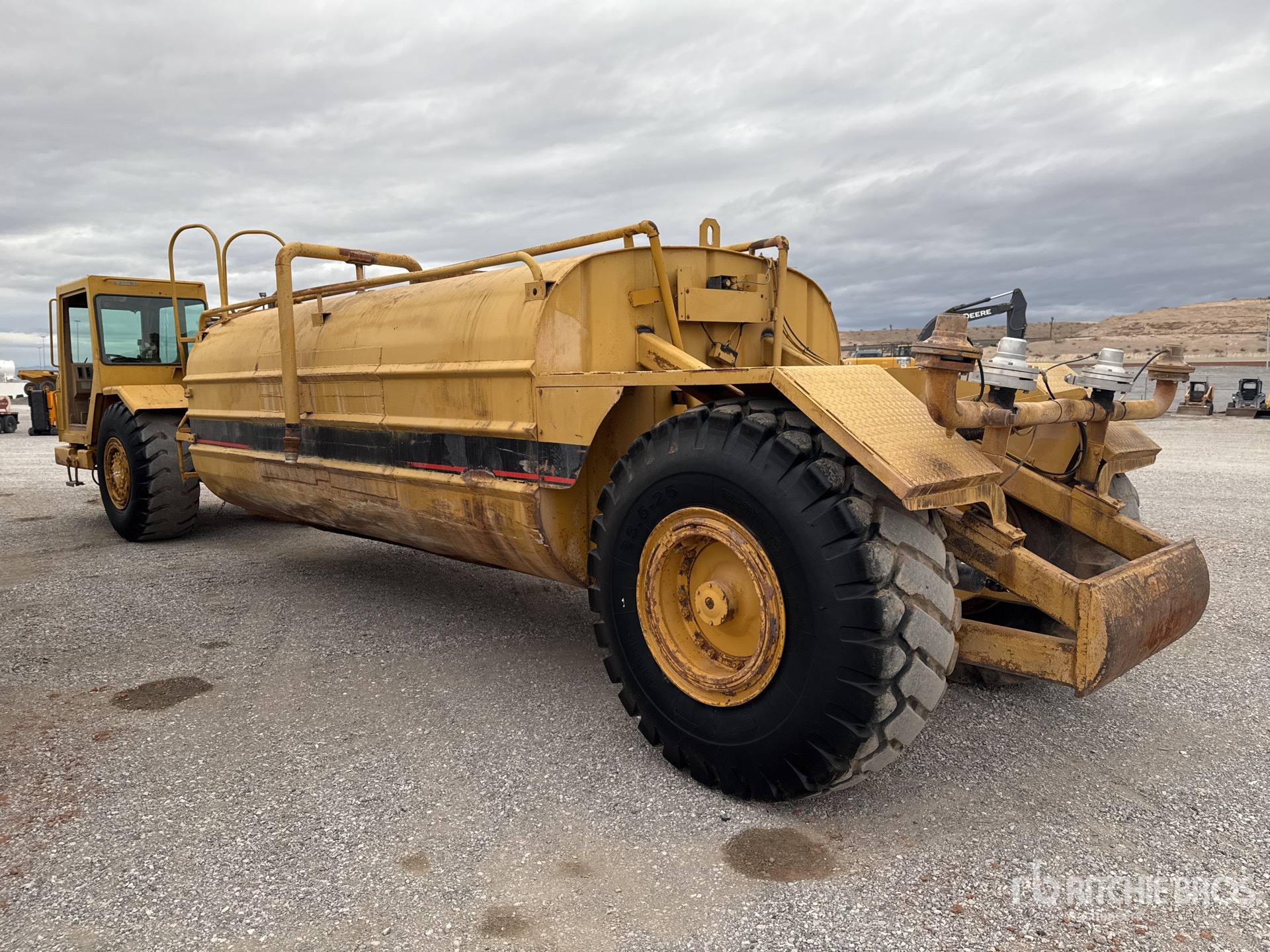 General Appearance with Imagen: esquina trasera izquierda