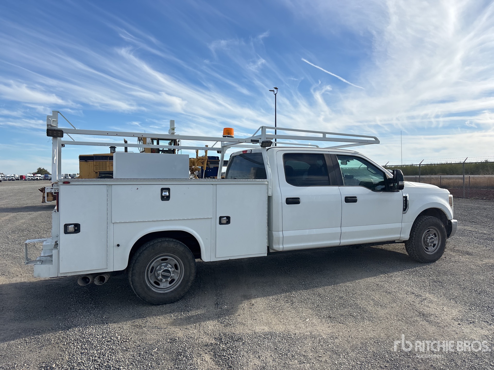 General Appearance with Imagen: esquina trasera derecha