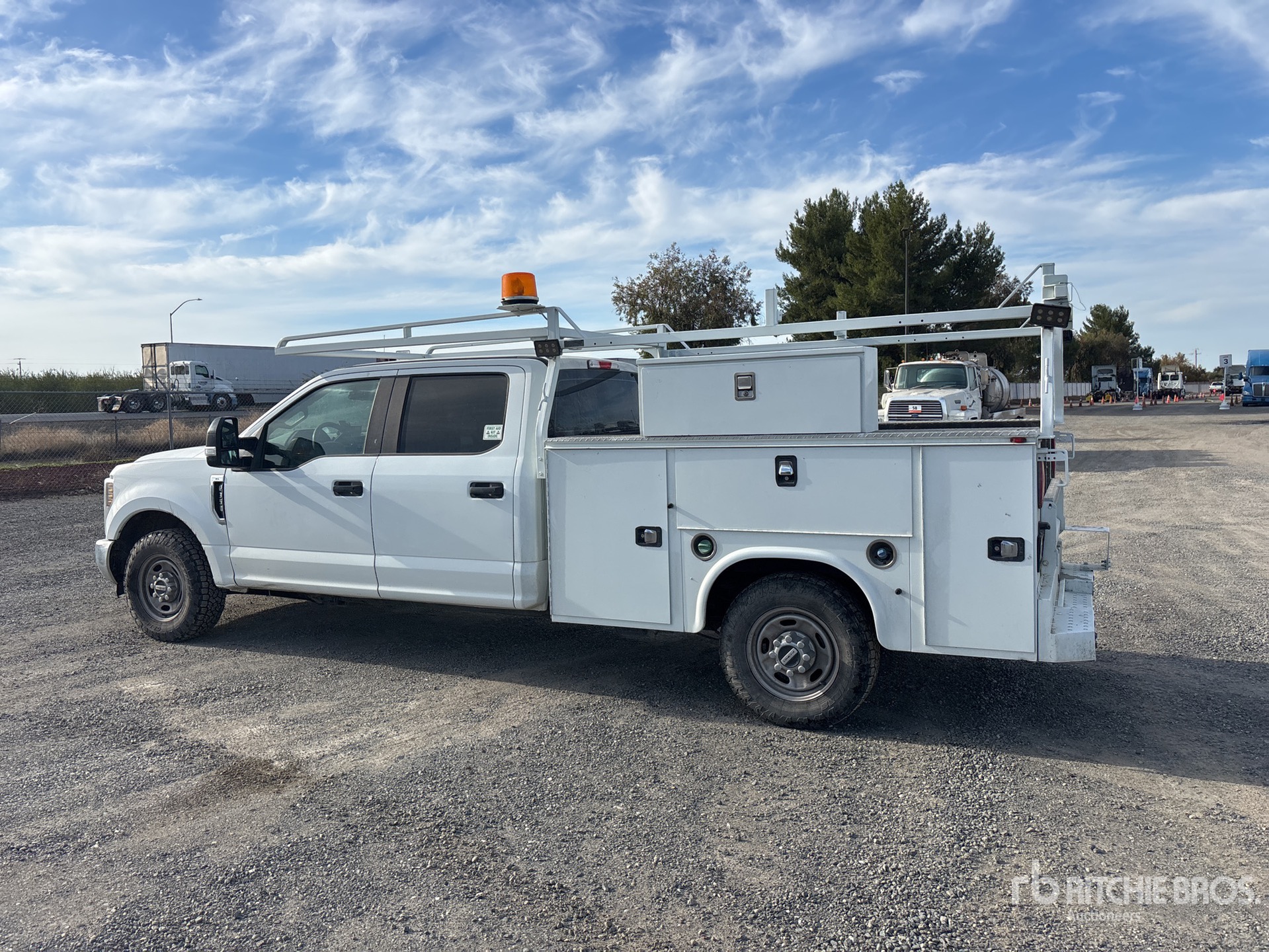 General Appearance with Imagen: esquina trasera izquierda