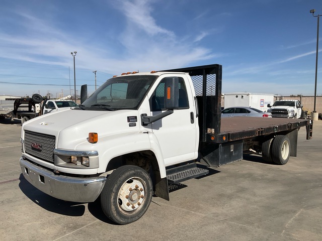2009 GMC C5500 4x2 Flatbed Truck