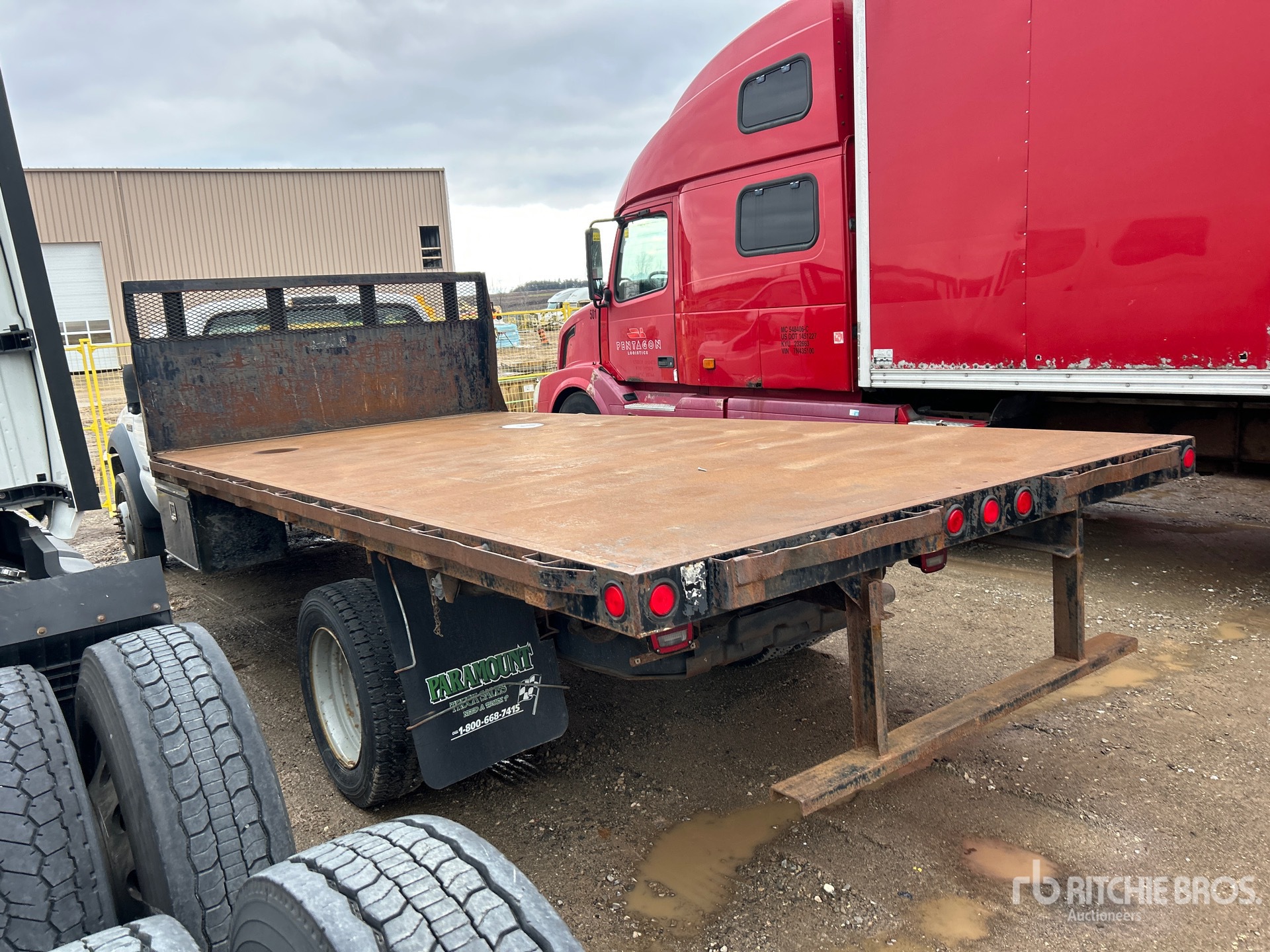 Aspect général with Image, coin arrière gauche