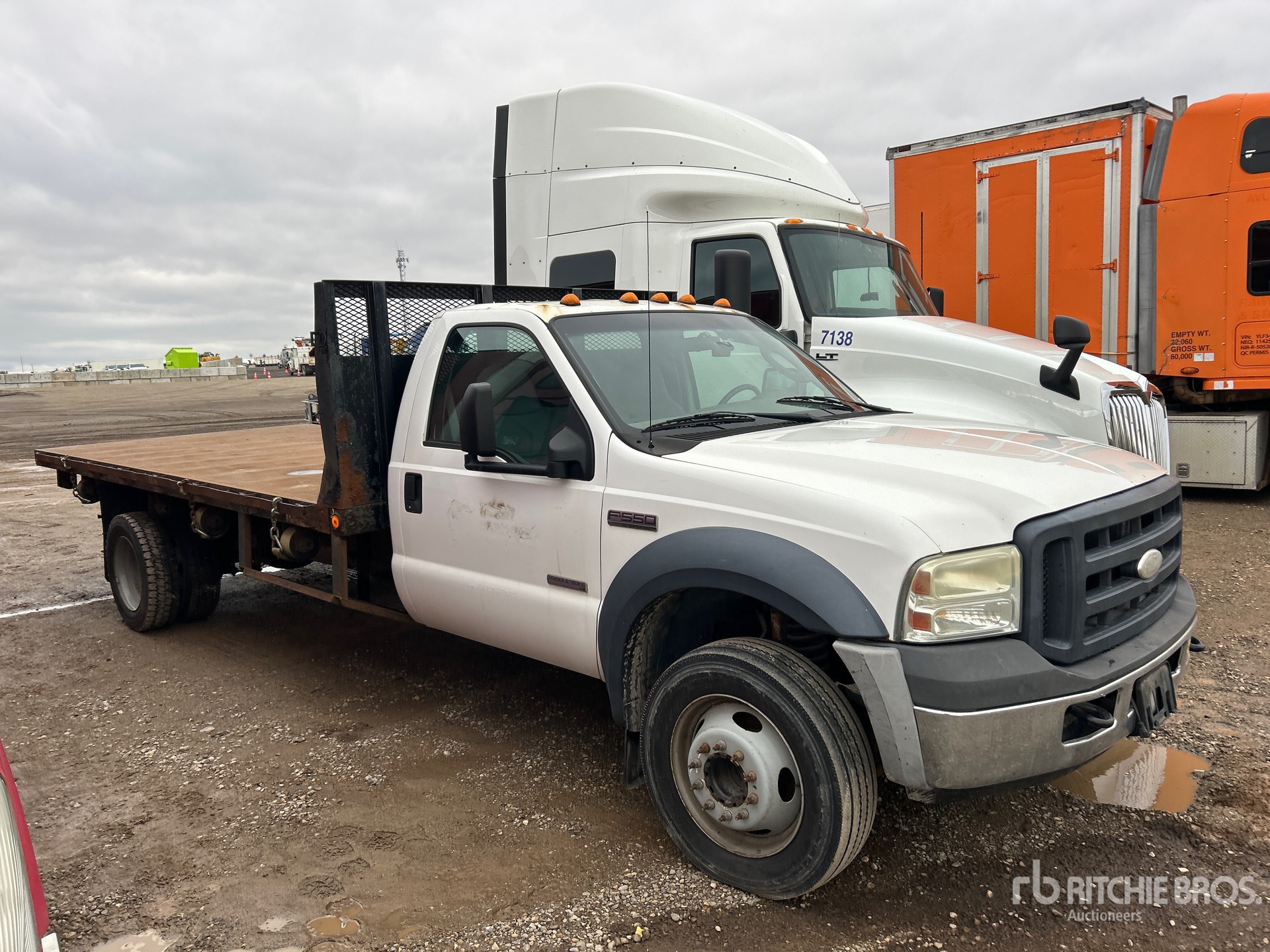 Aspect général with Image, coin avant droit