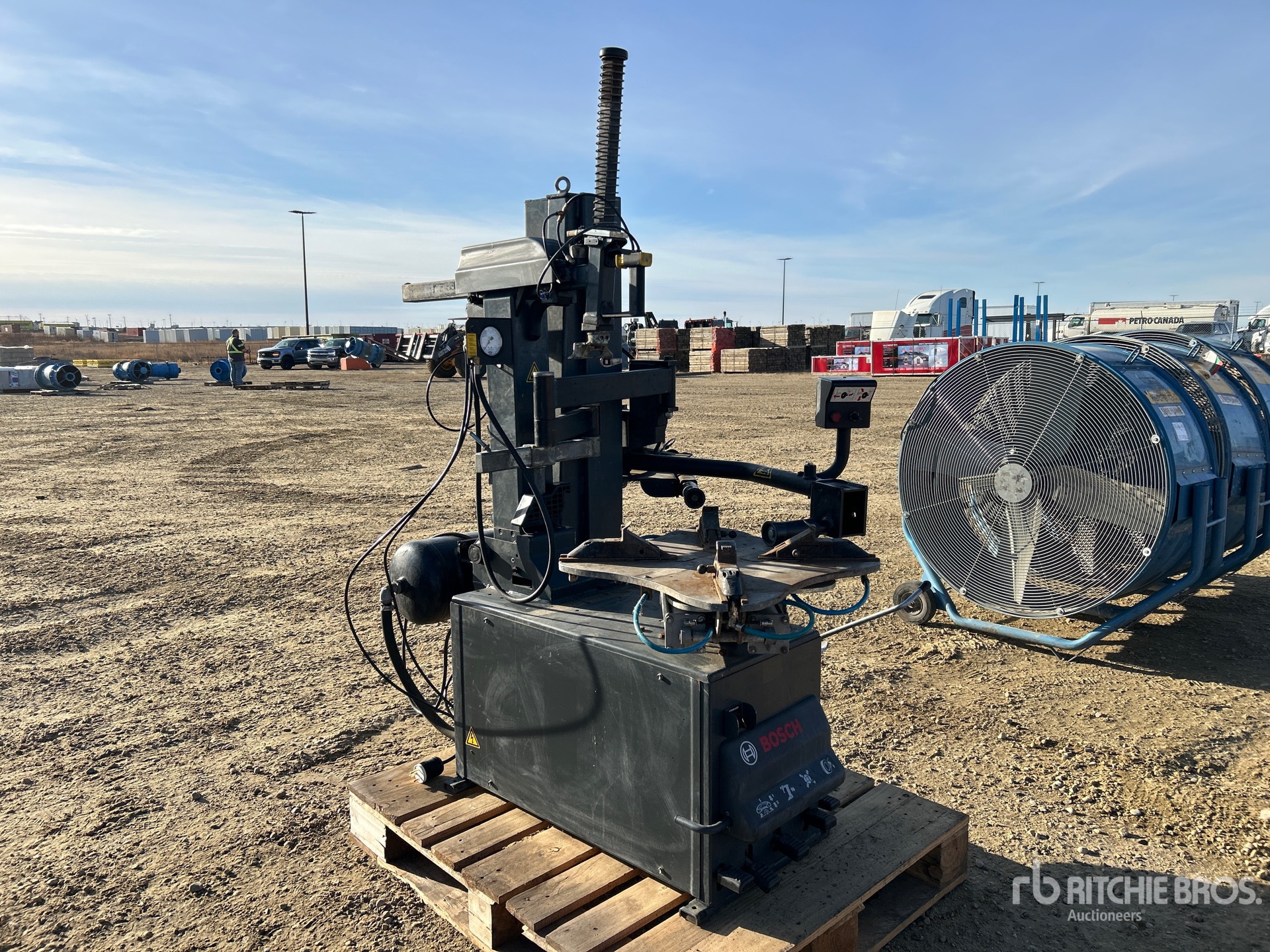 General Appearance with Image, coin avant droit