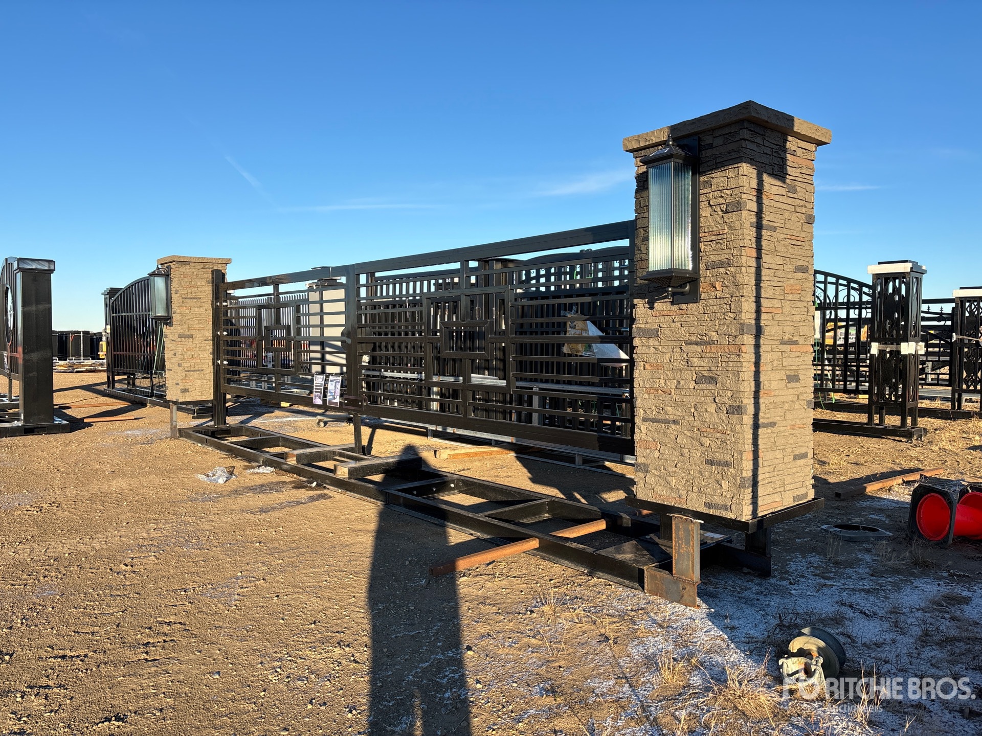 General Appearance with Foto, angolo anteriore sinistro