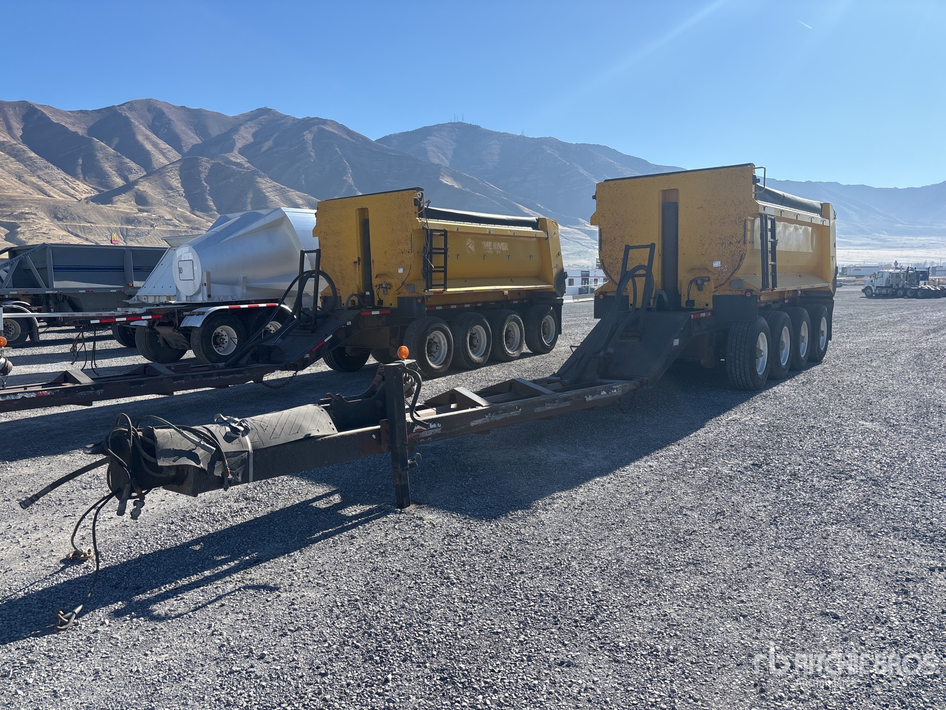 General Appearance with Featured Photo