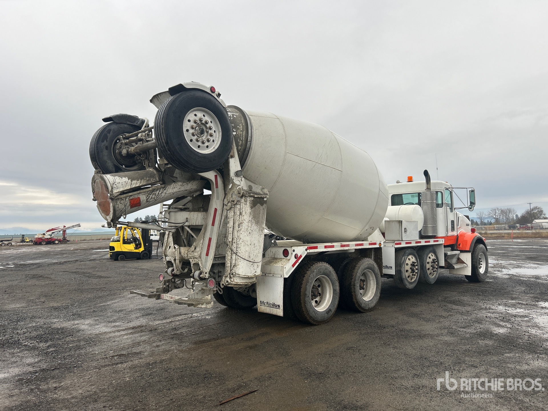 Aspect général with Image, coin arrière droit