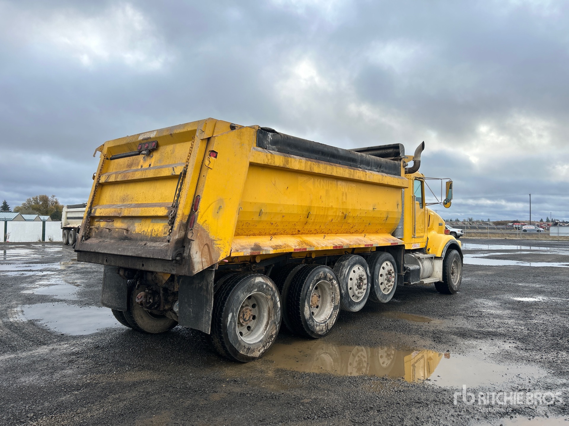 General Appearance with Bild, Ecke hinten rechts