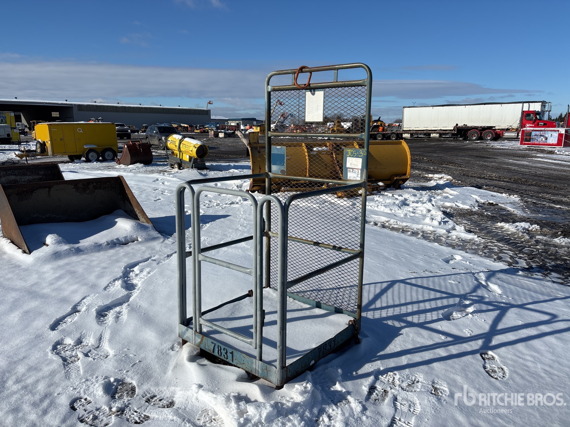 General Appearance with Foto, angolo anteriore sinistro