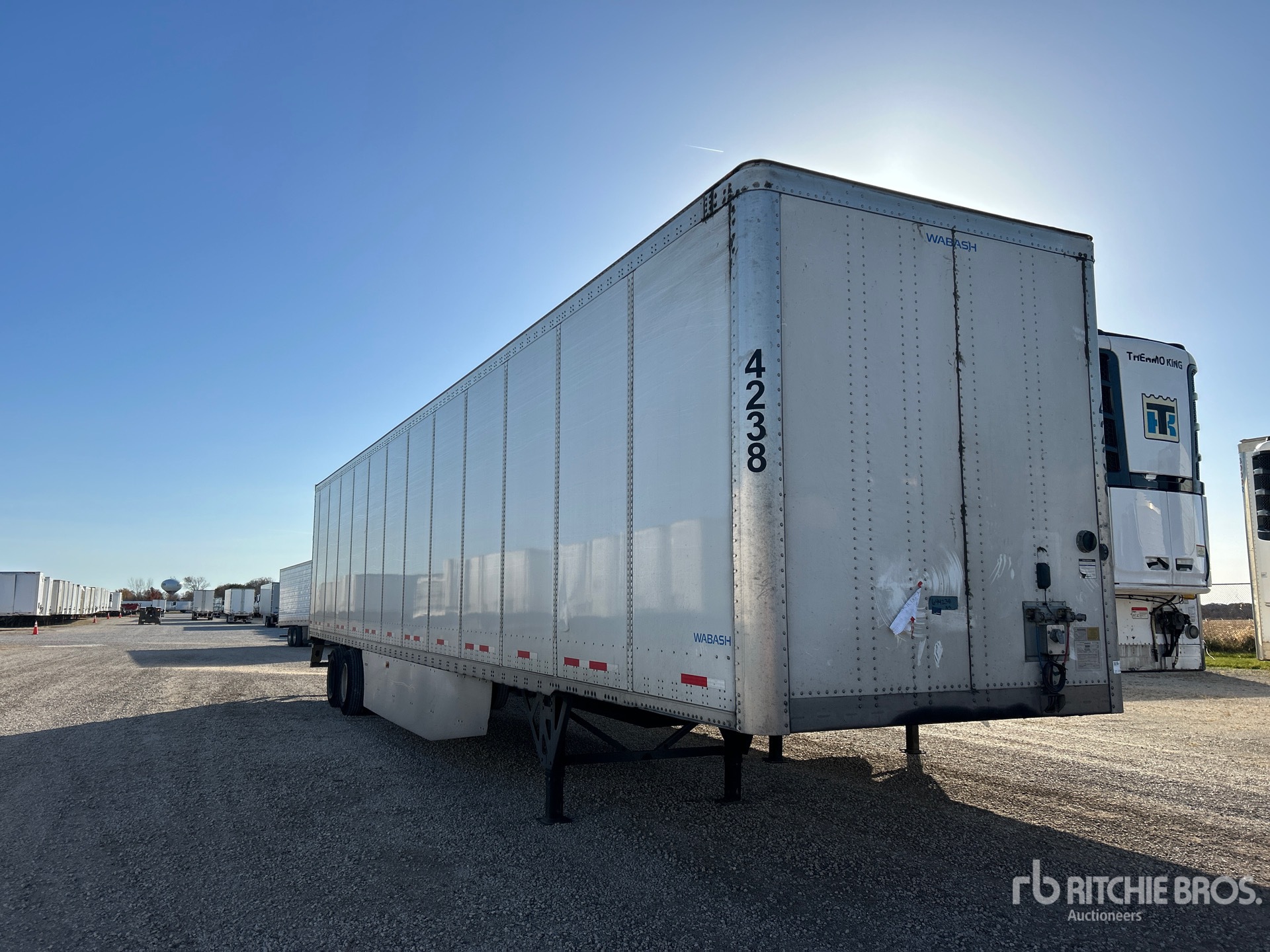 Aspect général with Image, coin avant droit