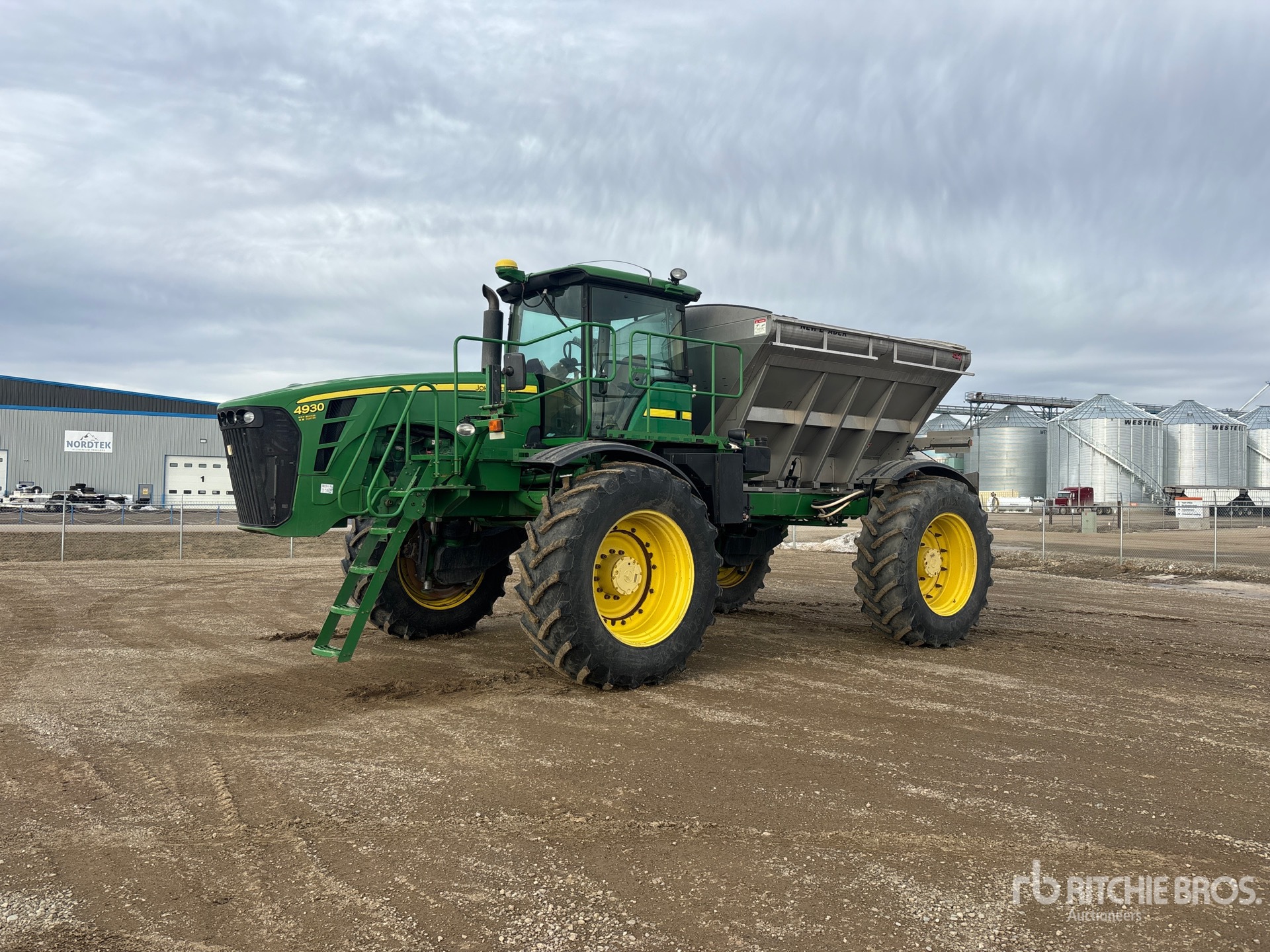 General Appearance with Featured Photo