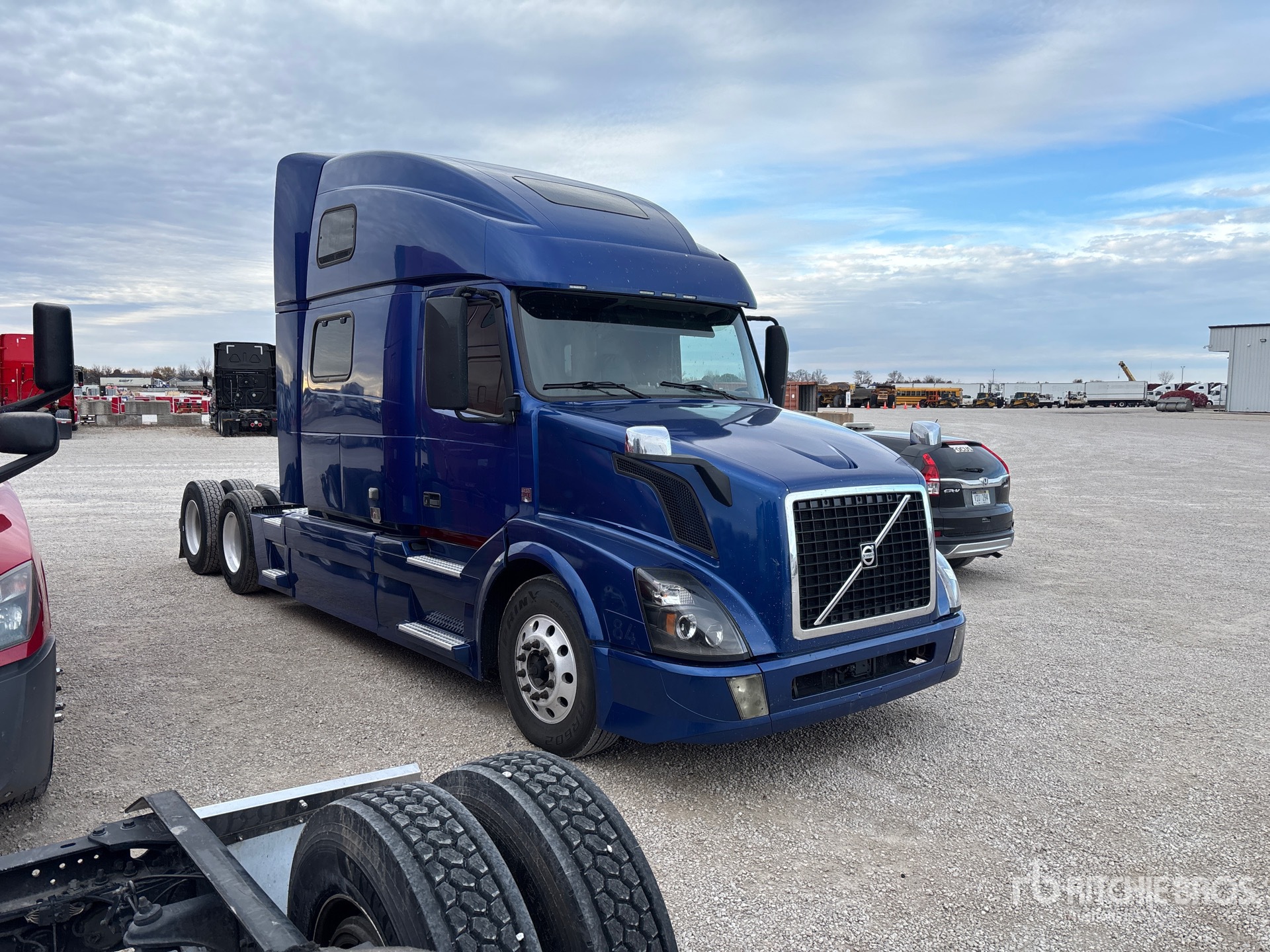 General Appearance with Picture, Right Front Corner