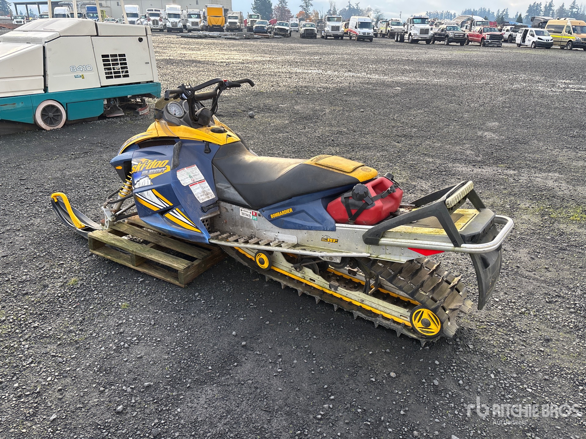 General Appearance with Imagen: esquina trasera izquierda