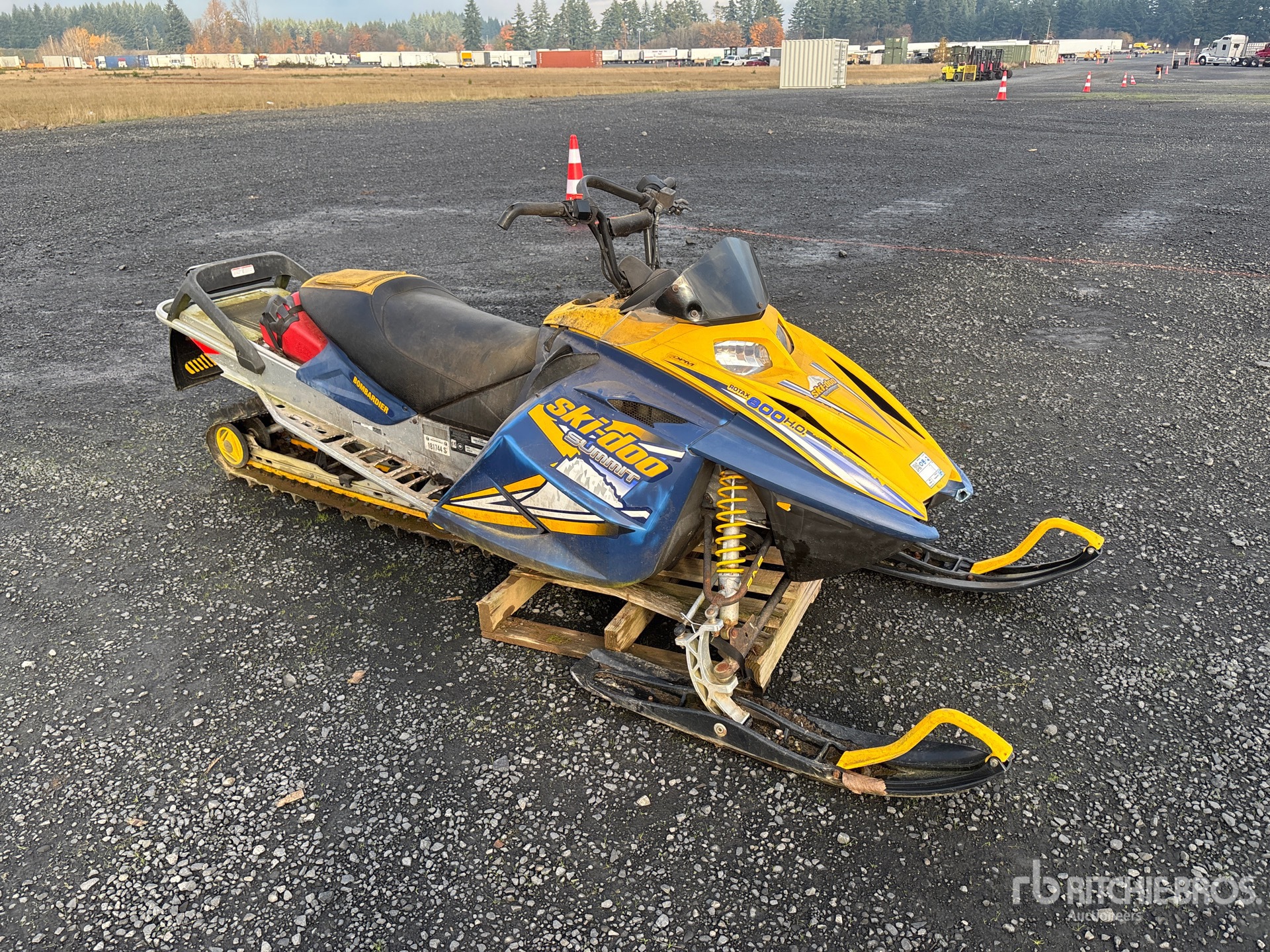 General Appearance with Imagen: esquina delantera derecha