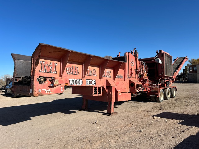 1999 Morbark 5600 Tri/A Horizontal Grinder