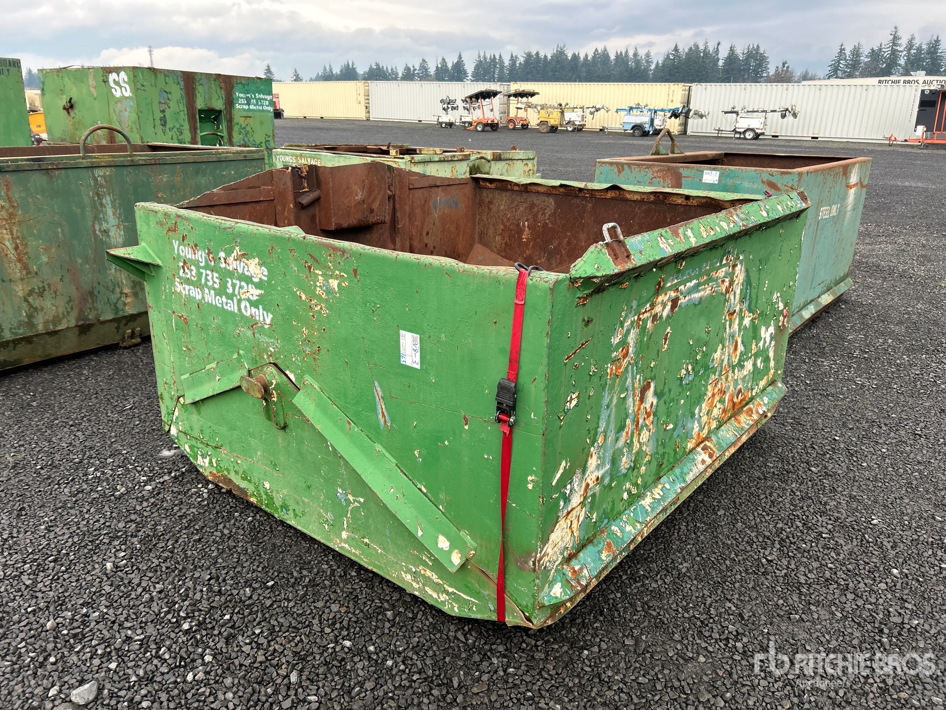 General Appearance with Bild, Ecke vorne links