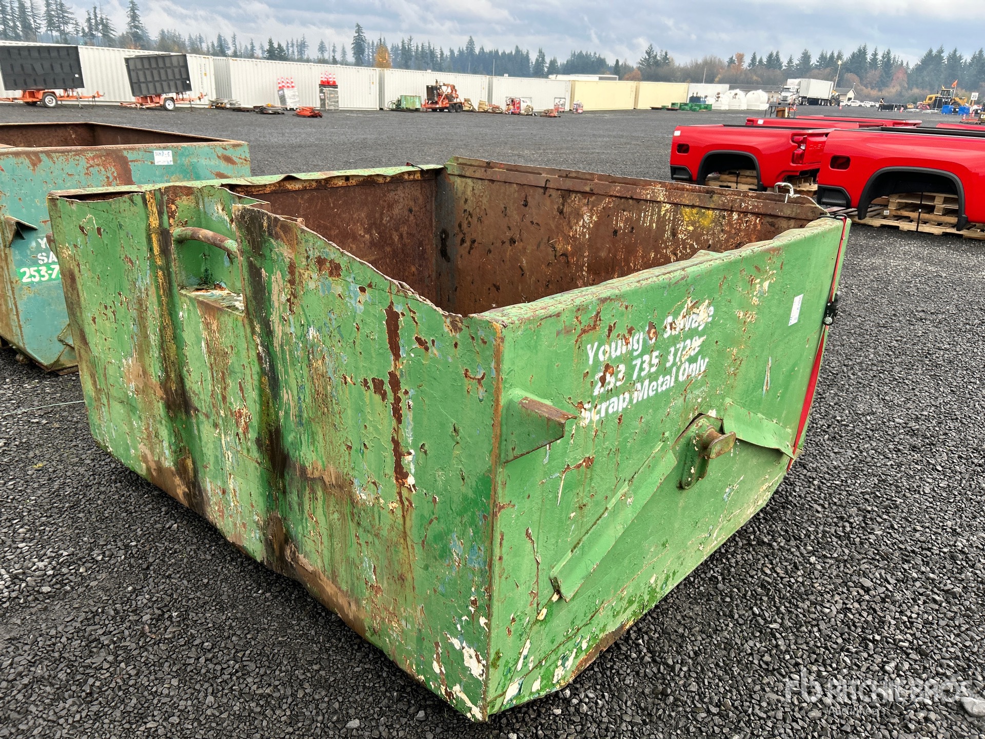 General Appearance with Bild, Ecke vorne rechts