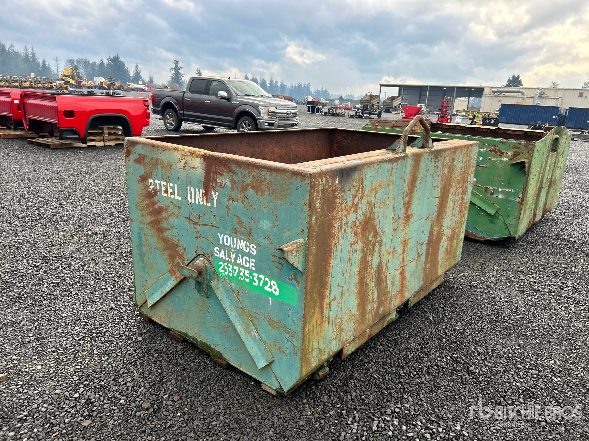 General Appearance with Bild, Ecke hinten links